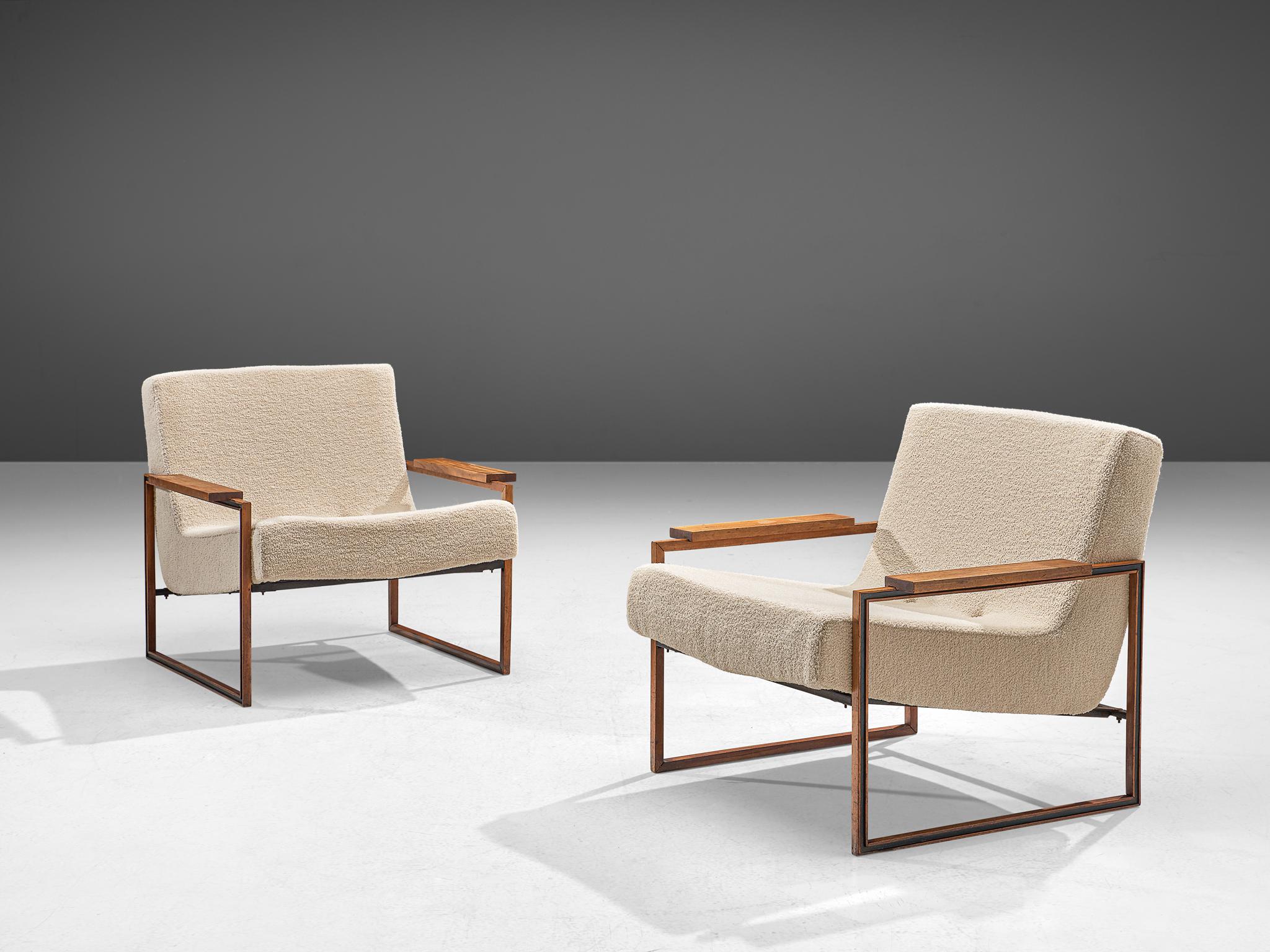 Percival Lafer, pair of armchairs, Brazilian hardwood and fabric, Brazil, 1960.

This stunning pair of Brazilian armchairs are a pair you do not want to miss in your interior. An extraordinary early design of Percival Lafer, featuring a slim,