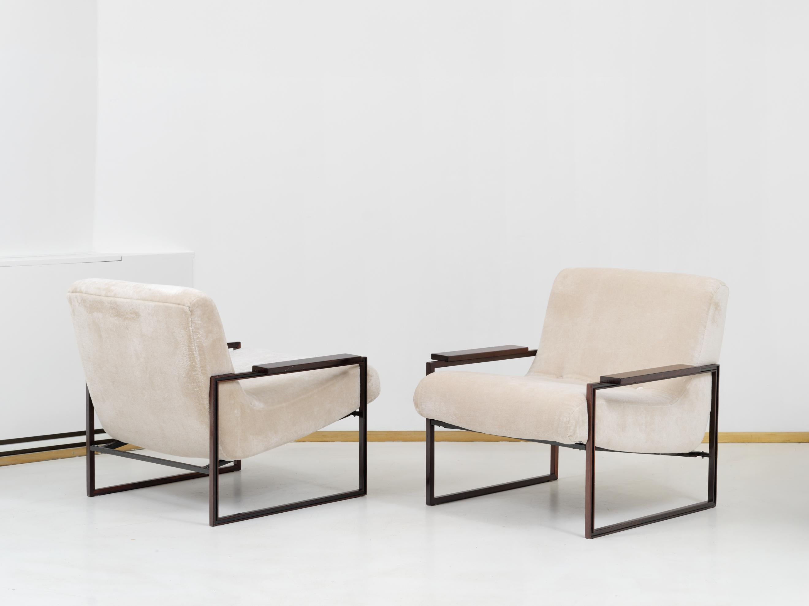 Brasiliano Pair of Percival Lafer armchairs, MP-5, 1950 in vendita