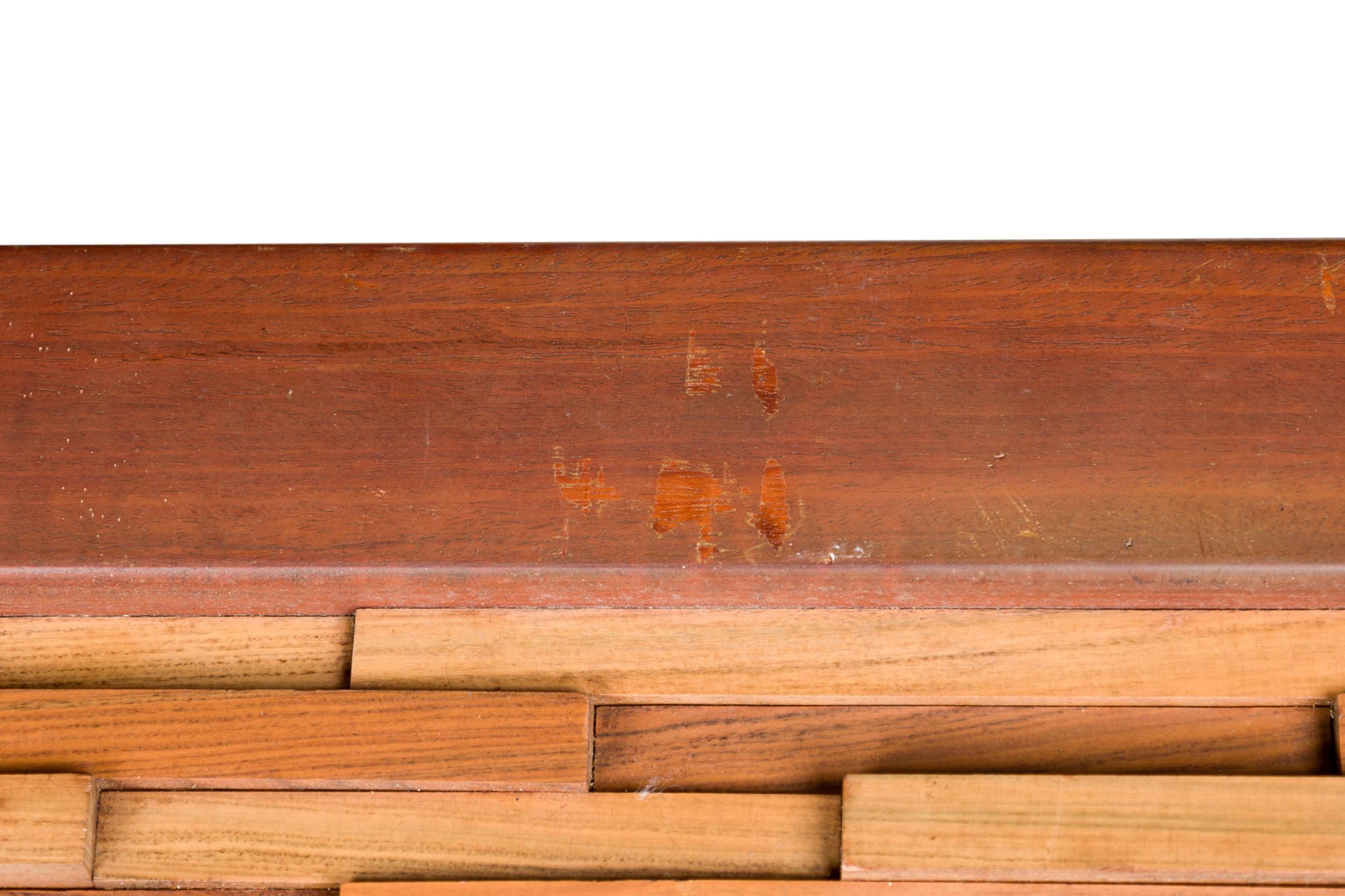 Ein Paar Percival Lafer-Couchtisch aus kontinentalem Mischholz, Mitte des Jahrhunderts im Angebot 2
