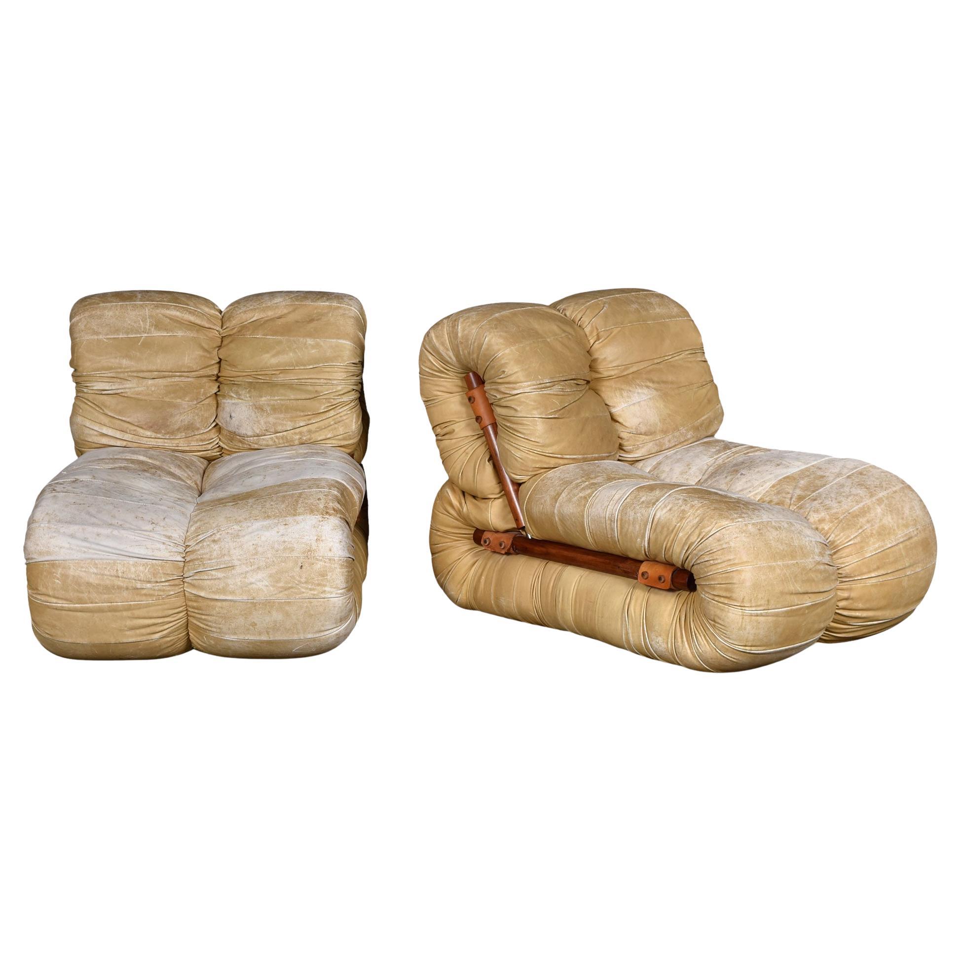 Ein seltenes und gründlich dokumentiertes Paar Percival Lafer MP-116 modularer Loungesessel, die in den frühen 1970er Jahren in Brasilien hergestellt wurden und in ihren originalen hellbraunen Lederbezügen mit massiven brasilianischen