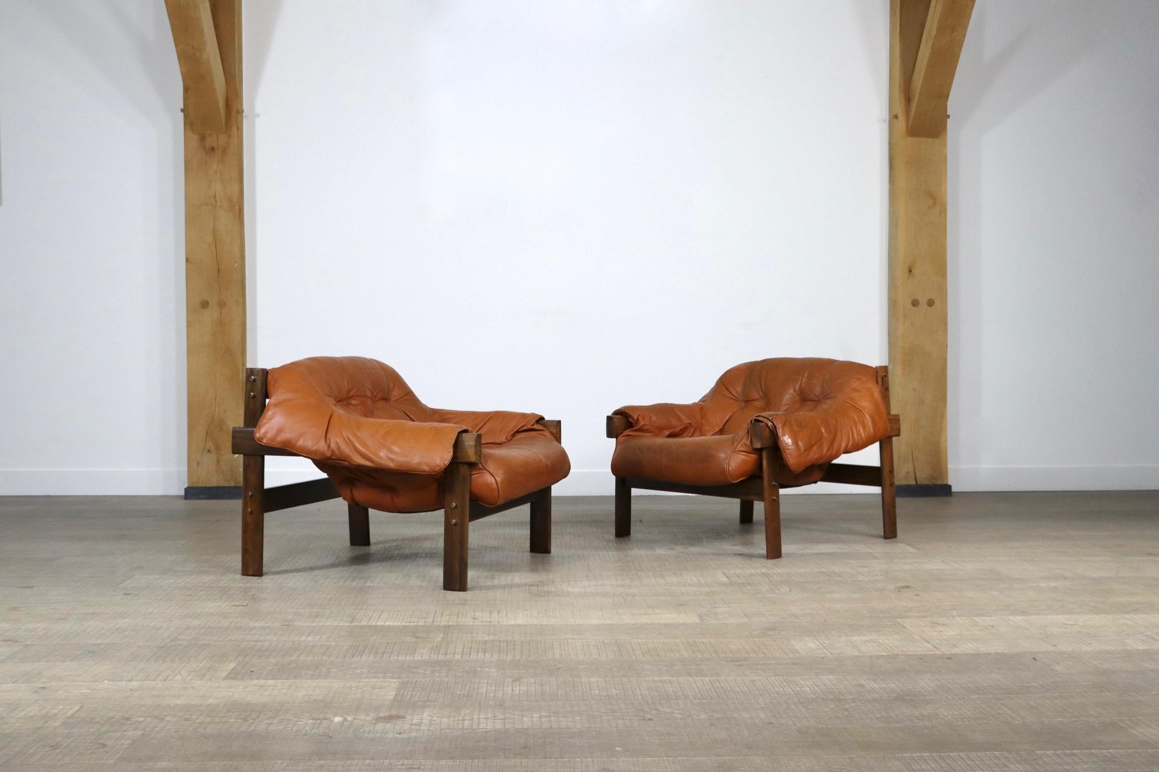 Pair of Percival Lafer MP-41 Lounge Chairs in Cognac Leather, Brazil, 1970s 6
