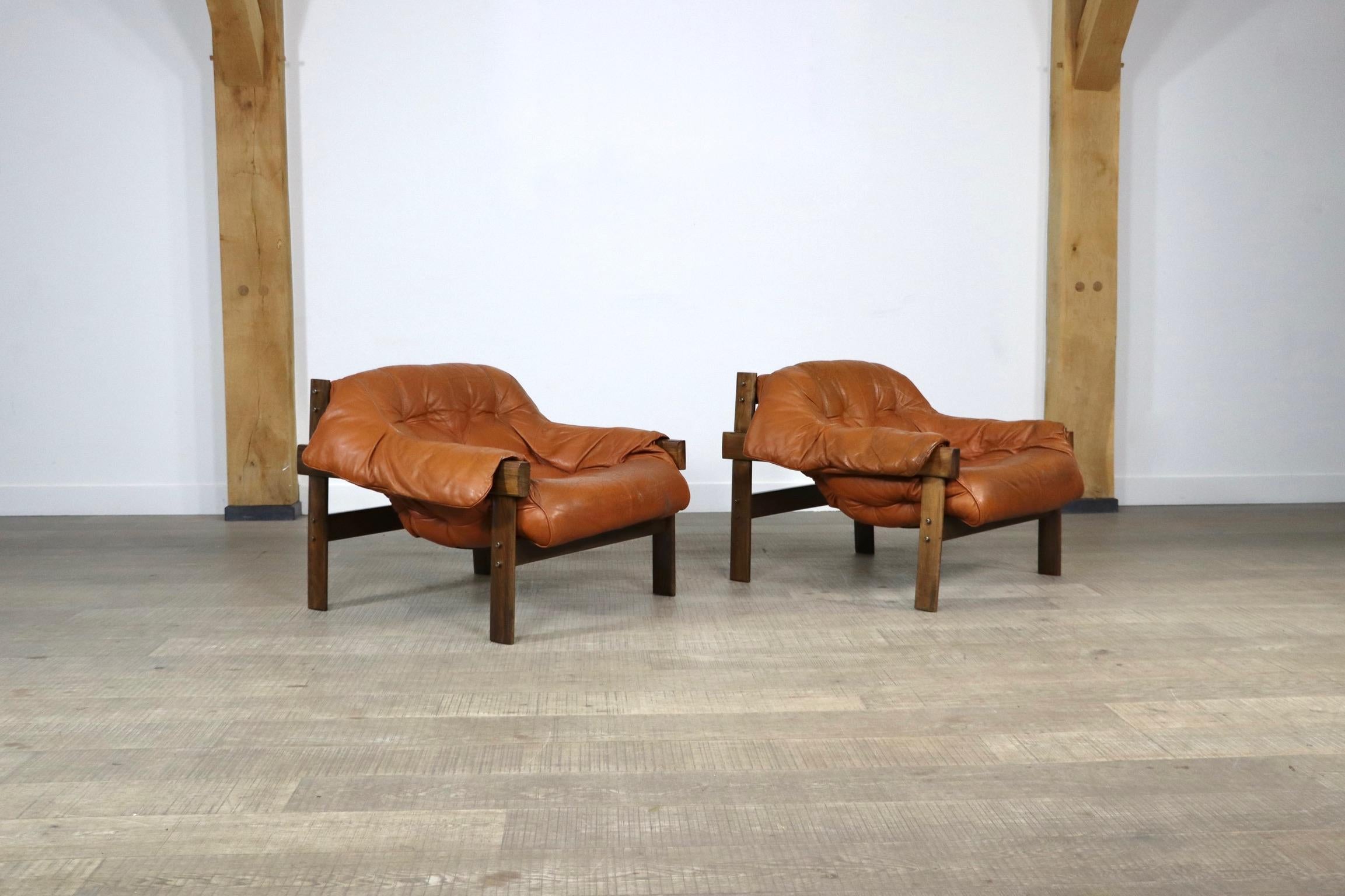 Pair of Percival Lafer MP-41 Lounge Chairs in Cognac Leather, Brazil, 1970s 5