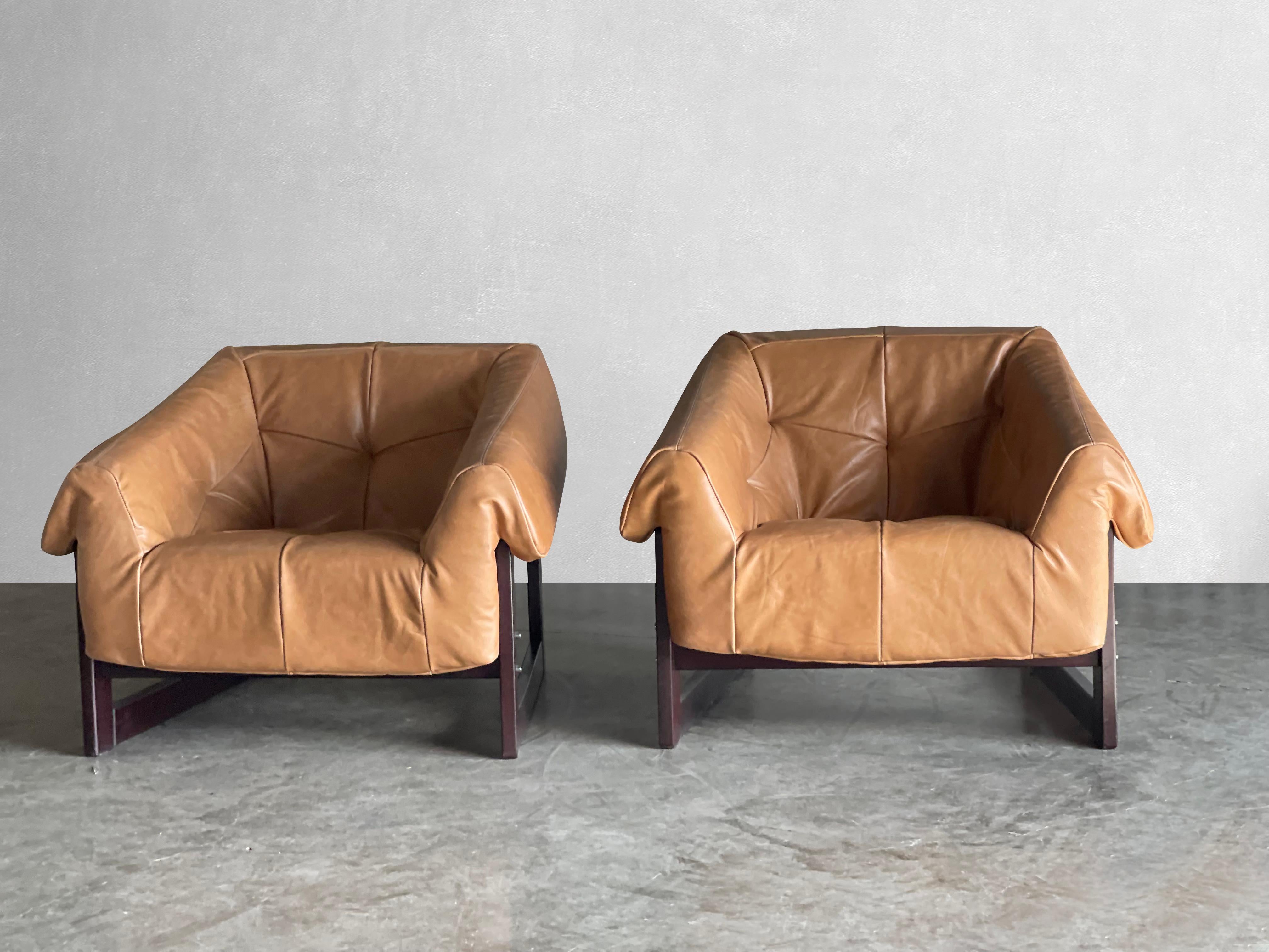 Late 20th Century Pair of Percival Lafer MP-79 Lounge Chairs For Sale