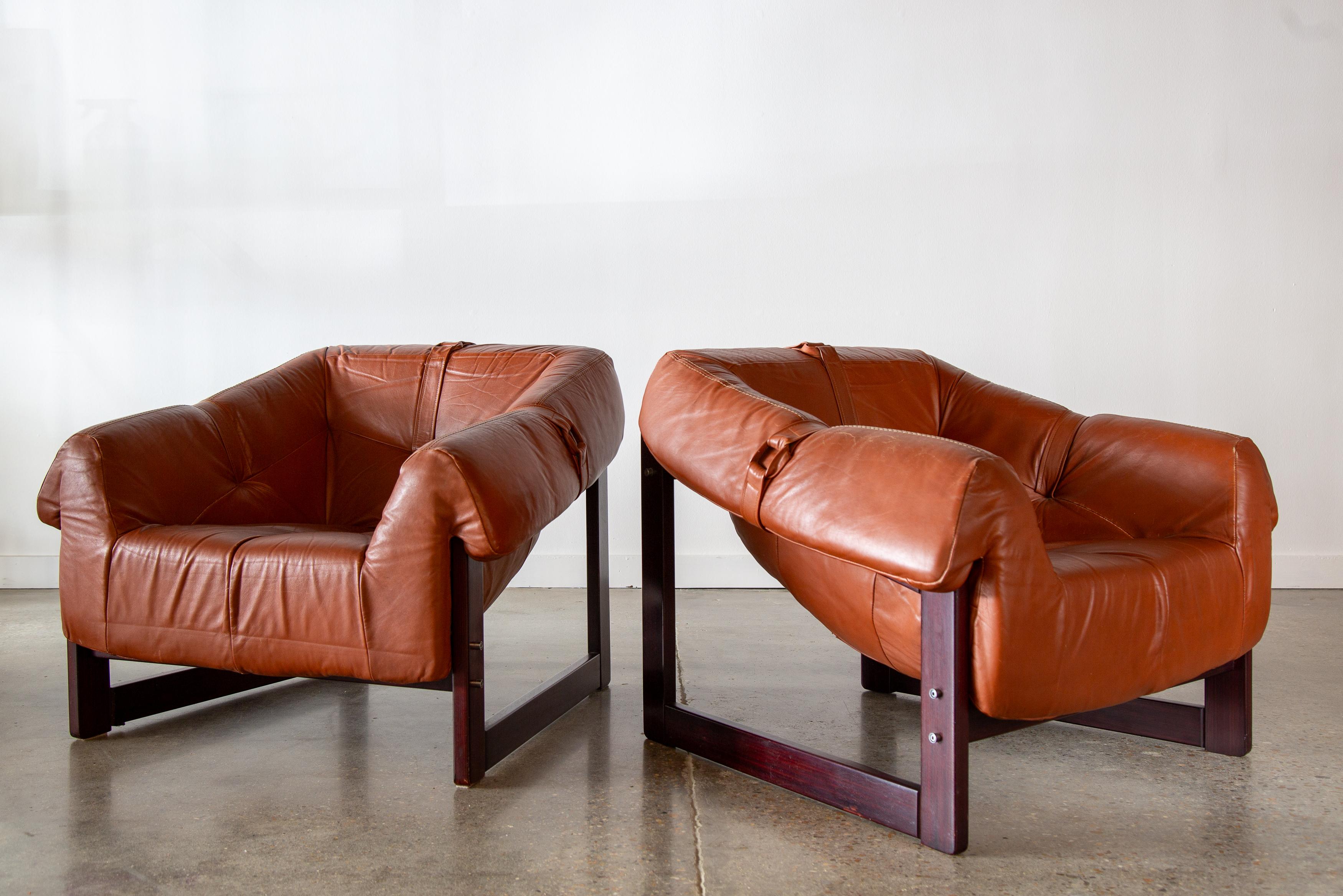 Mid-Century Modern Pair of Percival Lafer MP93 lounge chairs in rosewood and original leather