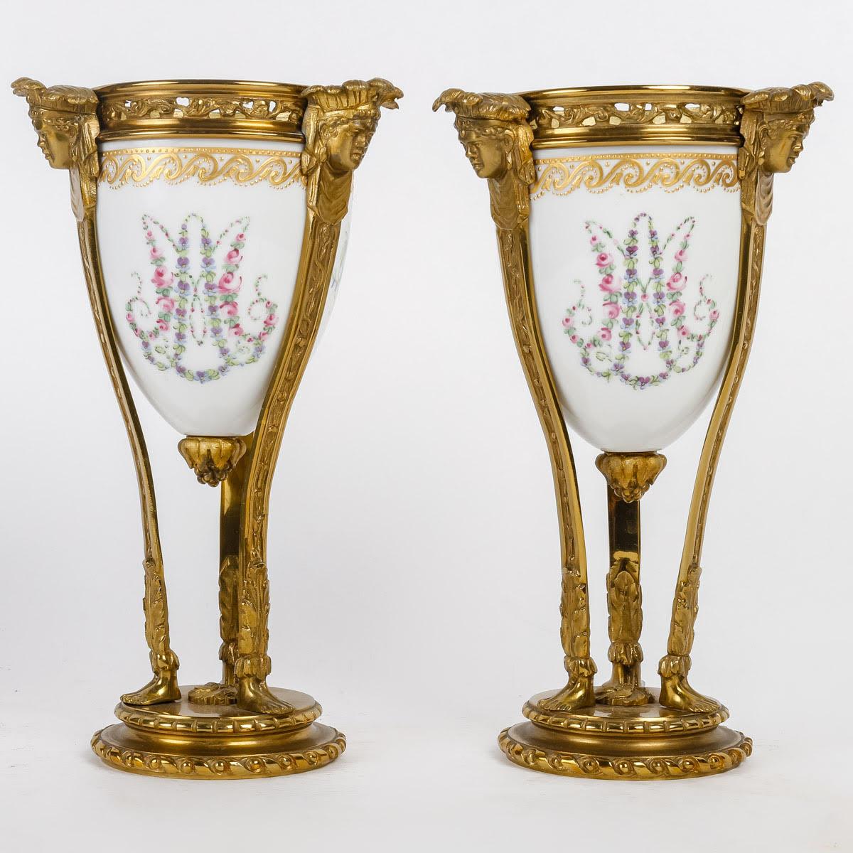 Pair of Perfume Burners from the Manufacture de Sèvres, Early 20th Century. For Sale 1