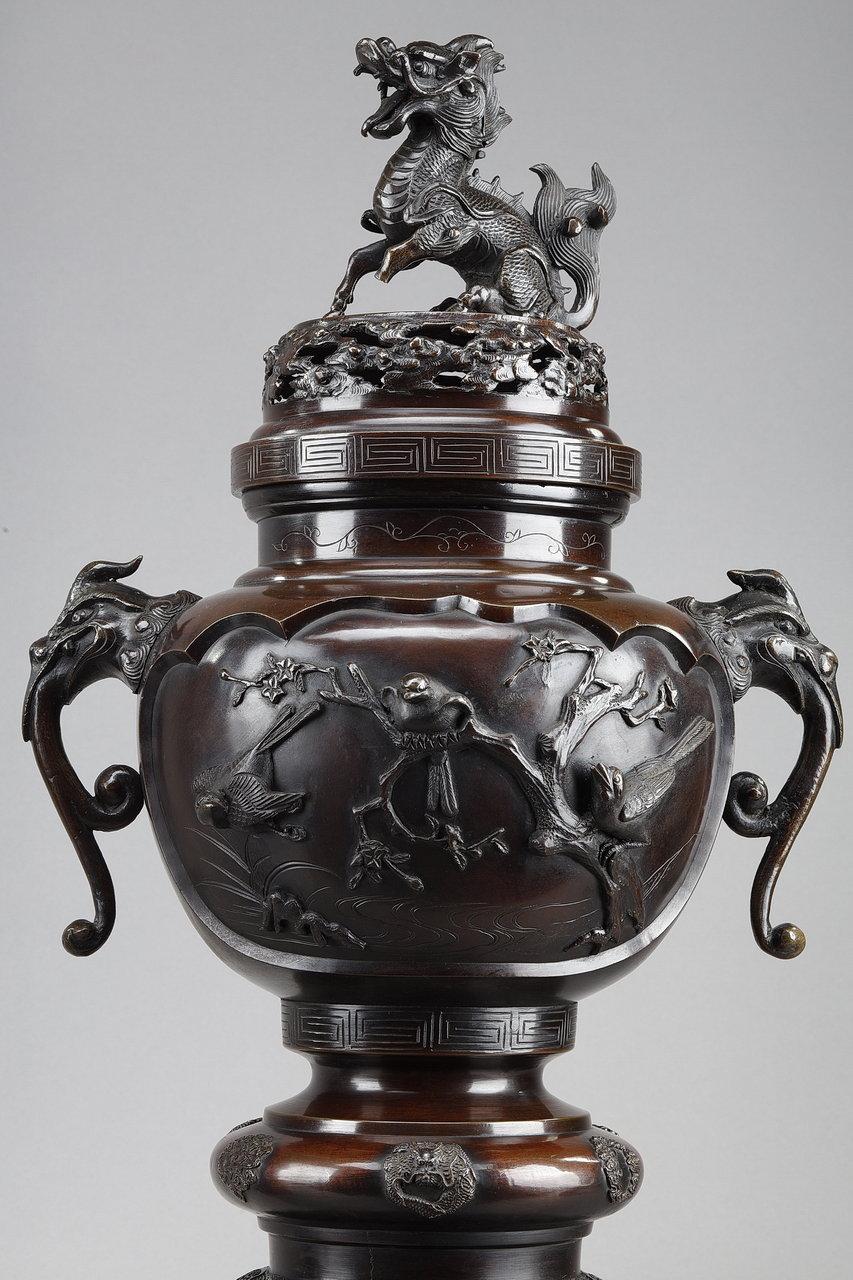 Pair of Perfume Burners in Patinated Bronze with Dogs and Dragons, 20th Century 1