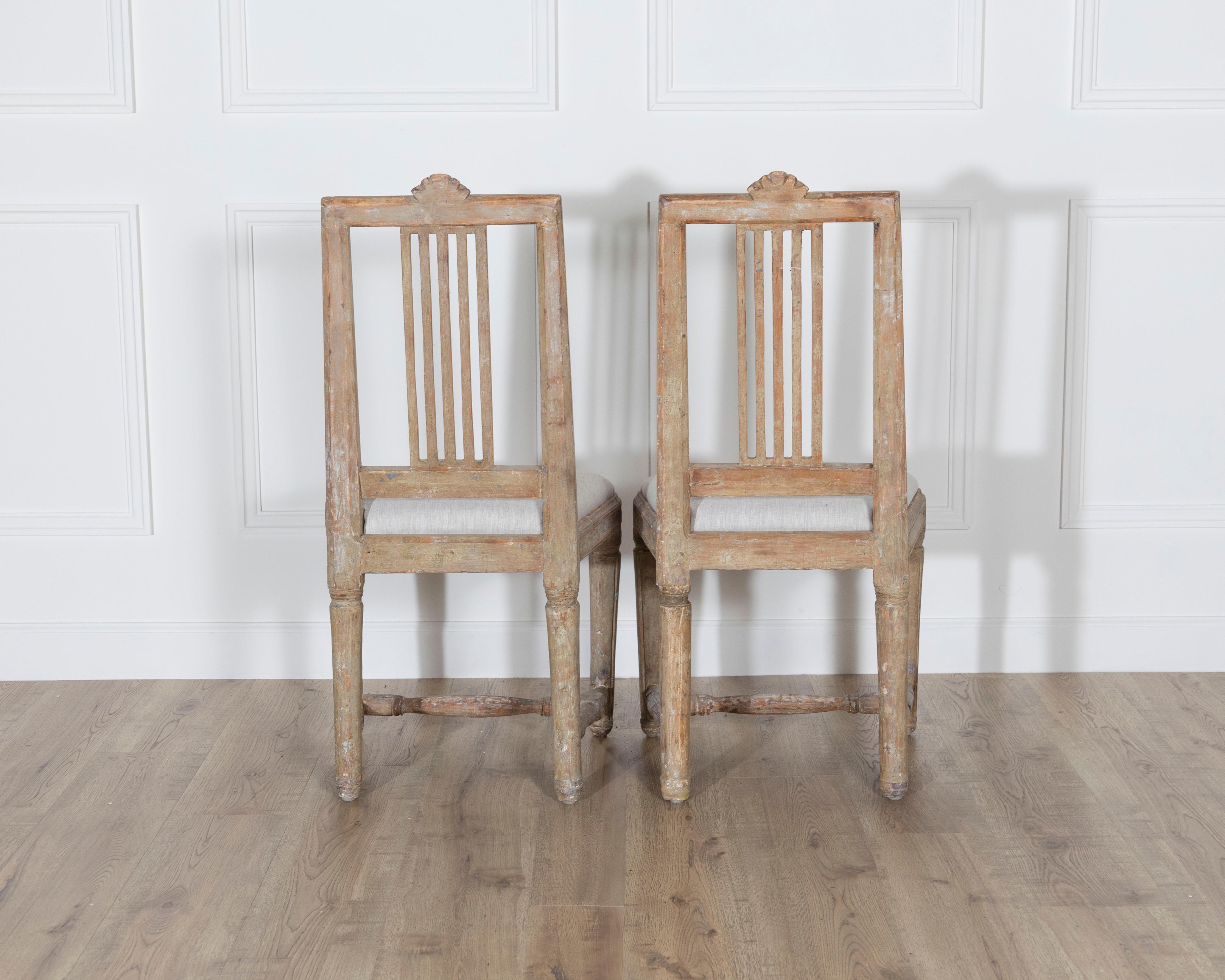 Pair of Period Gustavian Chairs in Original Paint, Sweden, Late 18th Century In condizioni buone in vendita a Atlanta, GA