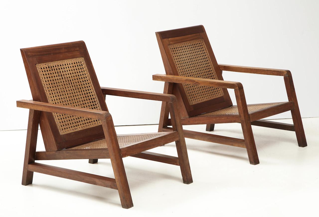 Pair of Modernist Period Pierre Jeanneret Style Chairs, France, c. 1950 In Good Condition In Brooklyn, NY