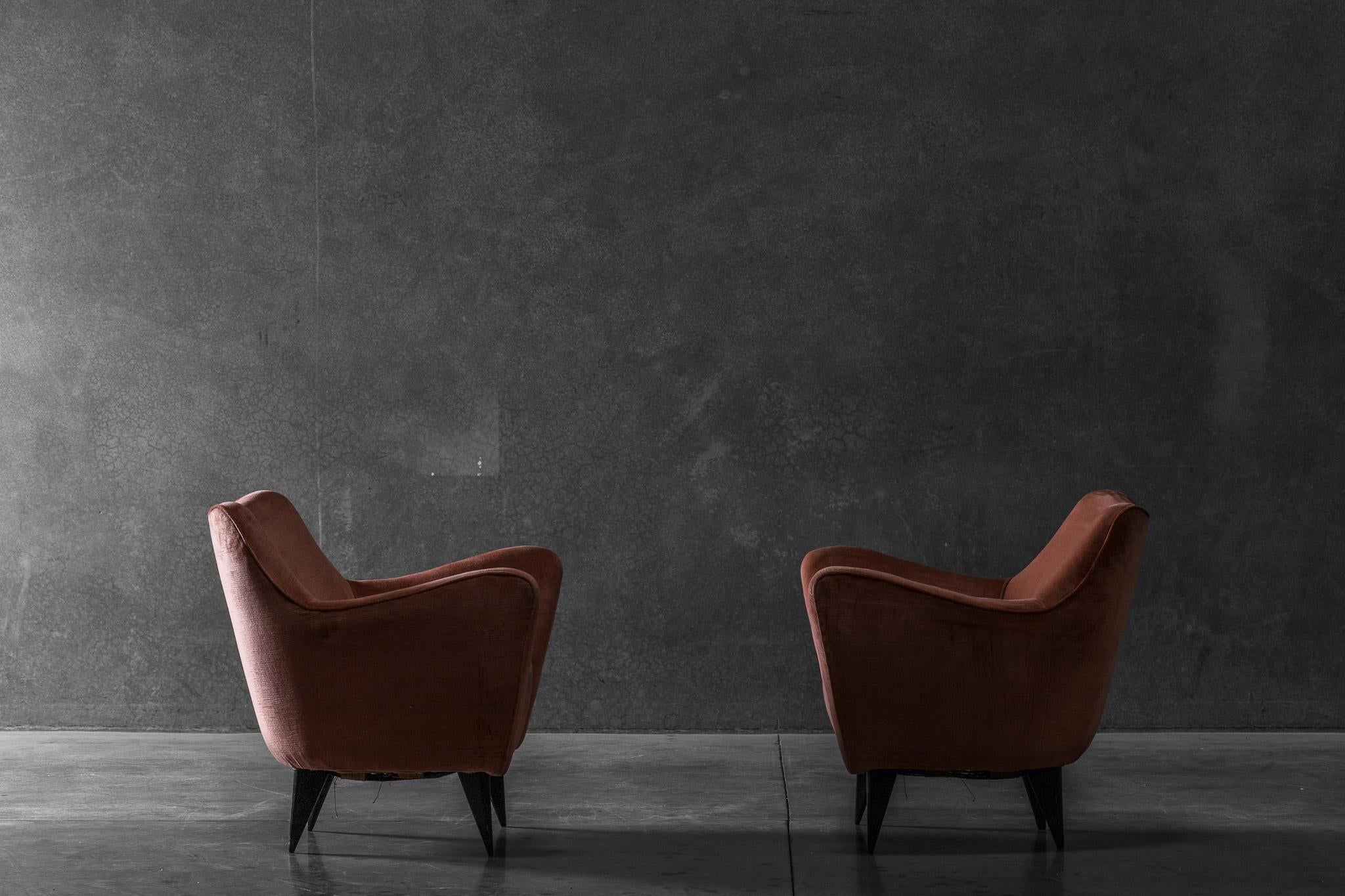 italien Paire de fauteuils Perla de Guglielmo Veronesi pour Isa Bergamo en vente