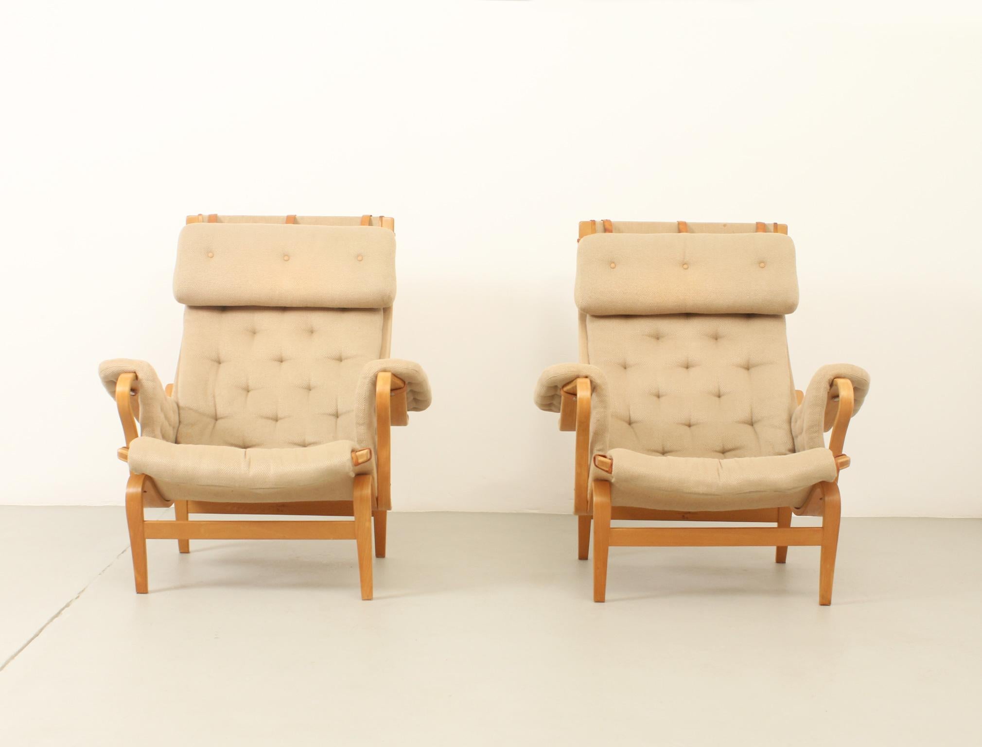 Scandinave moderne Paire de fauteuils Pernilla de Bruno Mathsson pour Dux, 1969 en vente