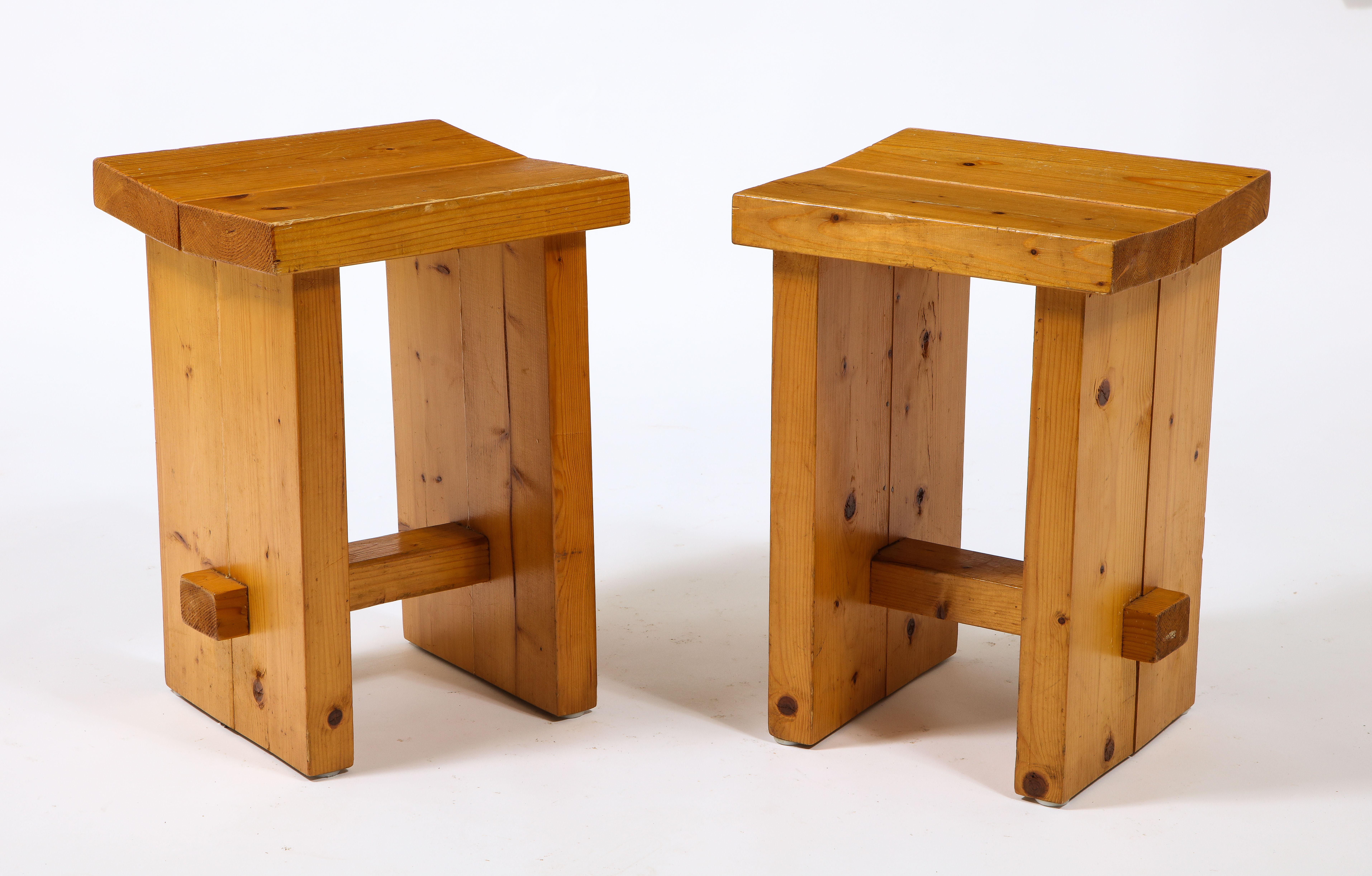 Pair of Perriand Style Brutalist Pine Stools, France 1960's For Sale 7
