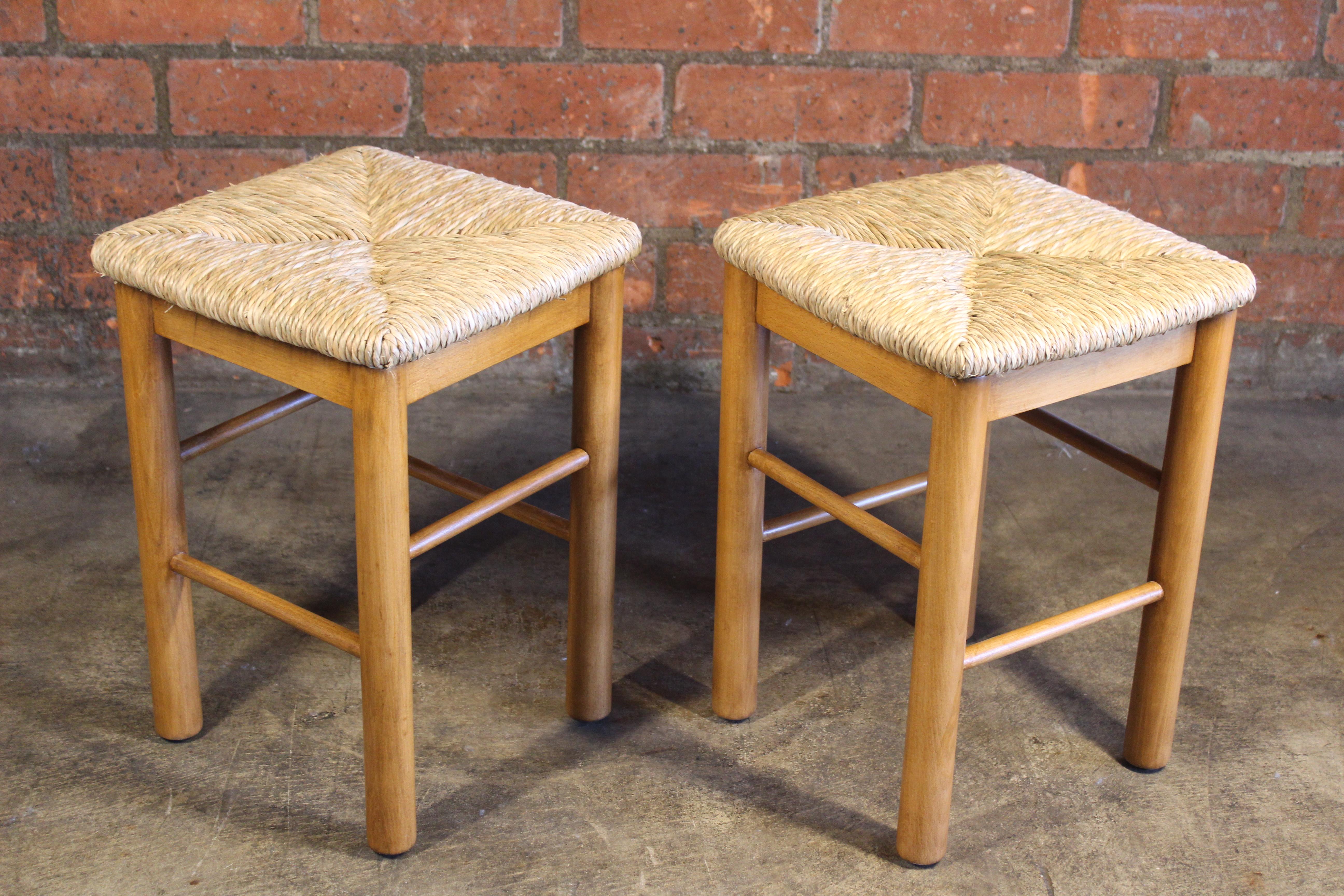 Pair of Perriand Style Rush Stools, France, 1960s In Good Condition For Sale In Los Angeles, CA