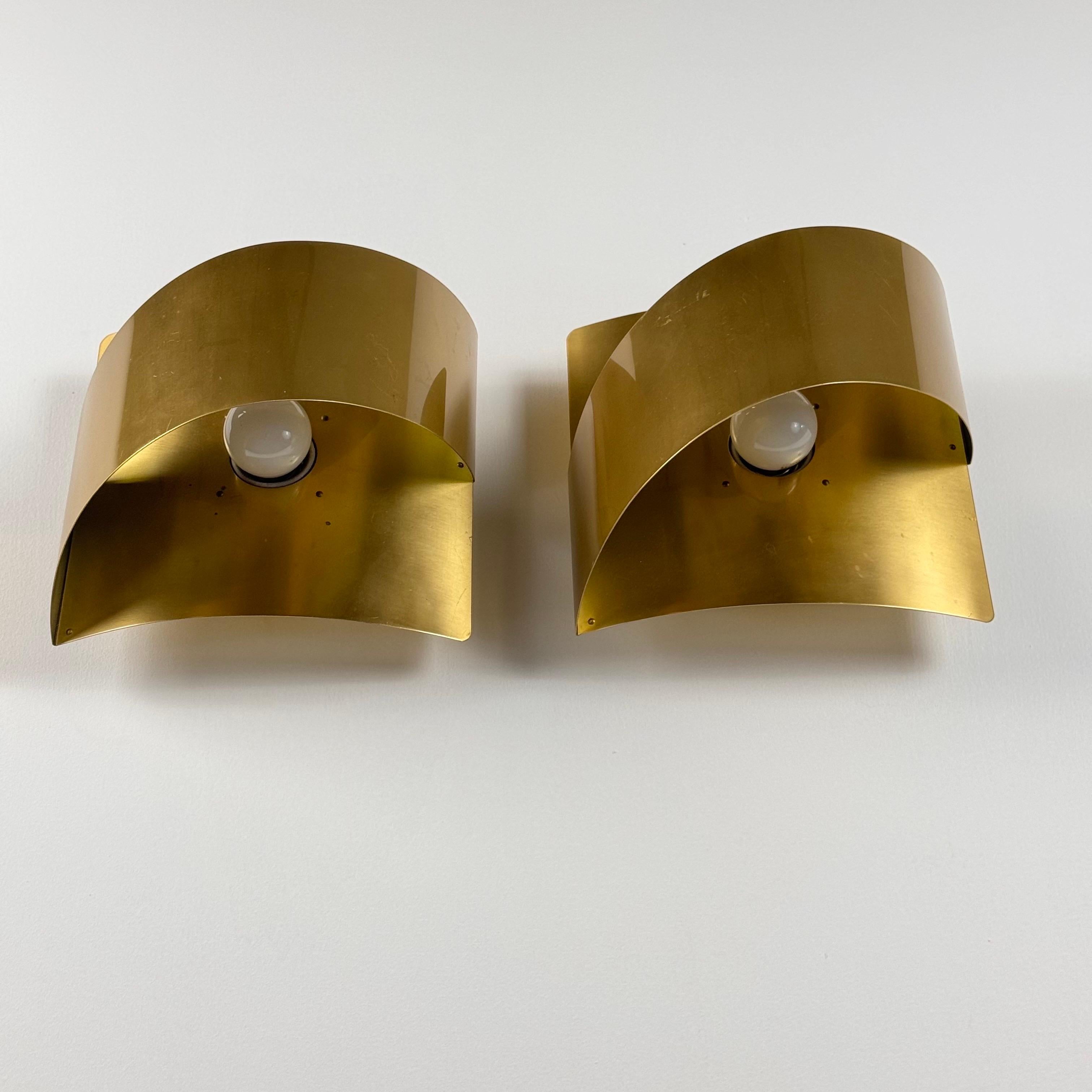 Paire d'appliques Peter Celsing pour Falkenbergs Belysning, Suède, années 1960 en vente 8