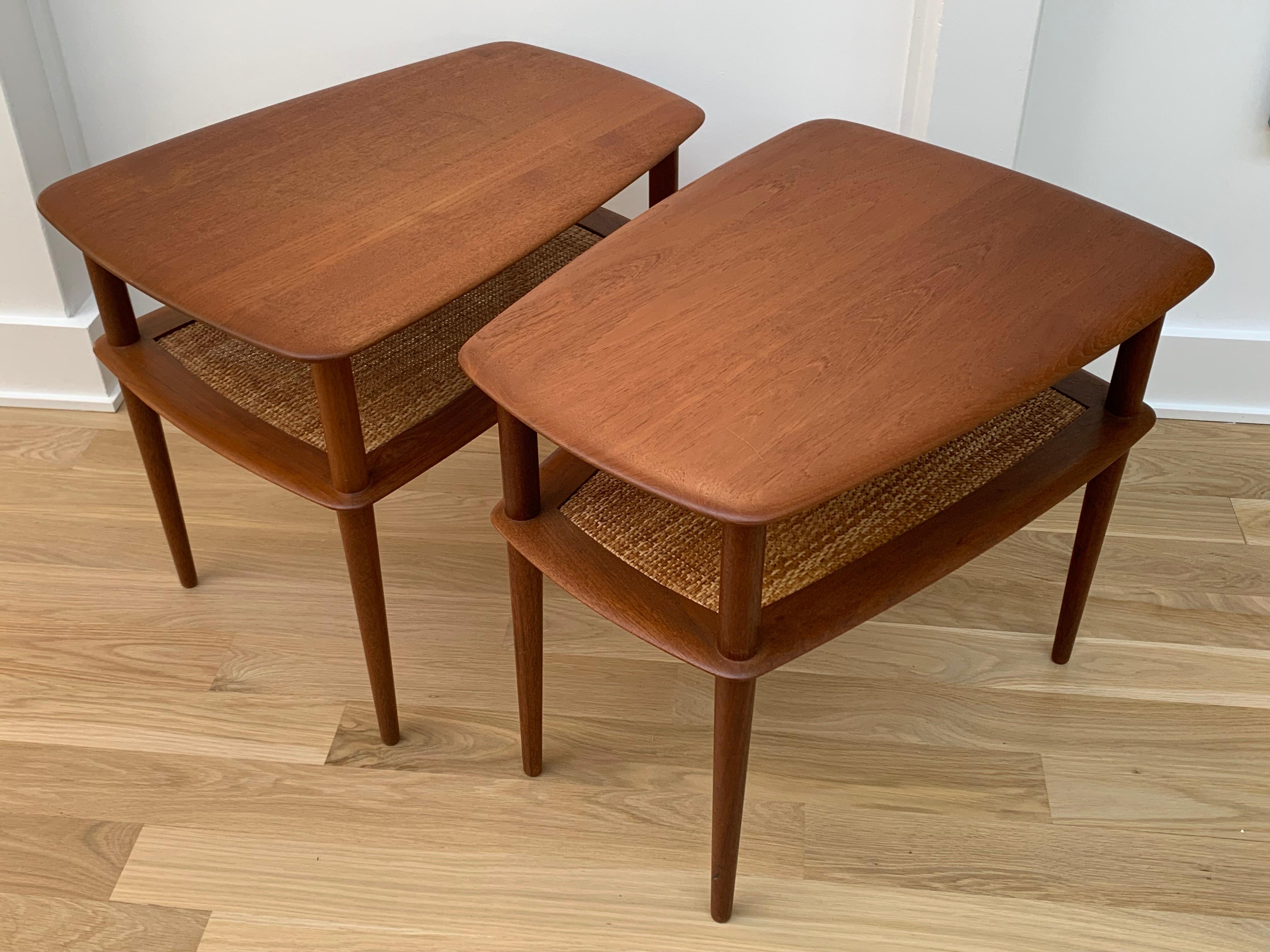 Danish Pair of Peter Hvidt Teak Side Tables For Sale
