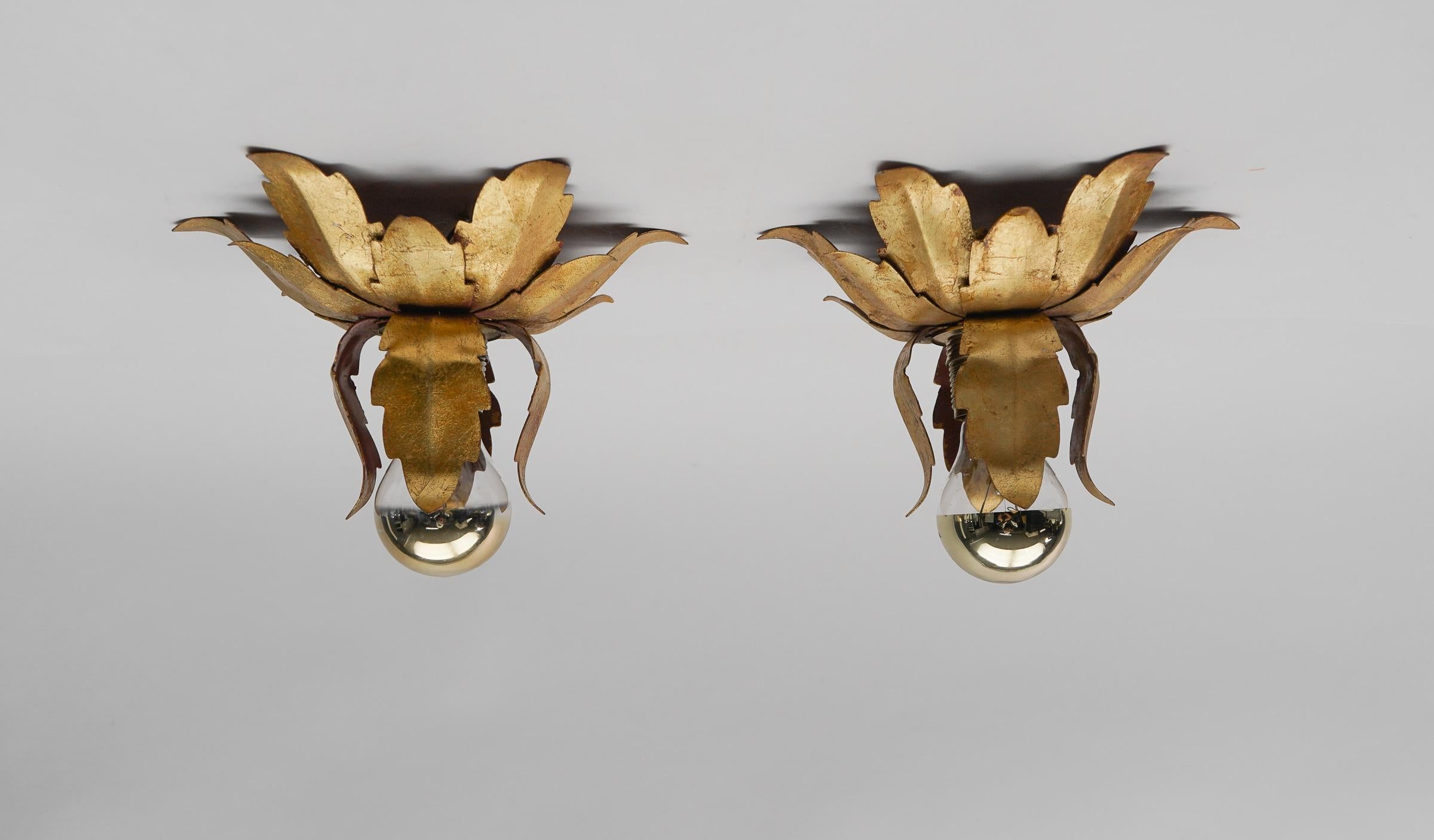 Pair of Petit Hollywood Regency Gilt Lamps, 1960s Italy For Sale 3