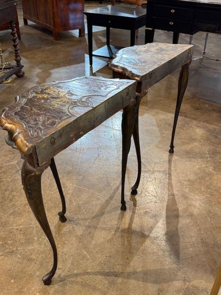 Paire de petites consoles anglaises du 19e siècle de style Queen Anne en vente 2