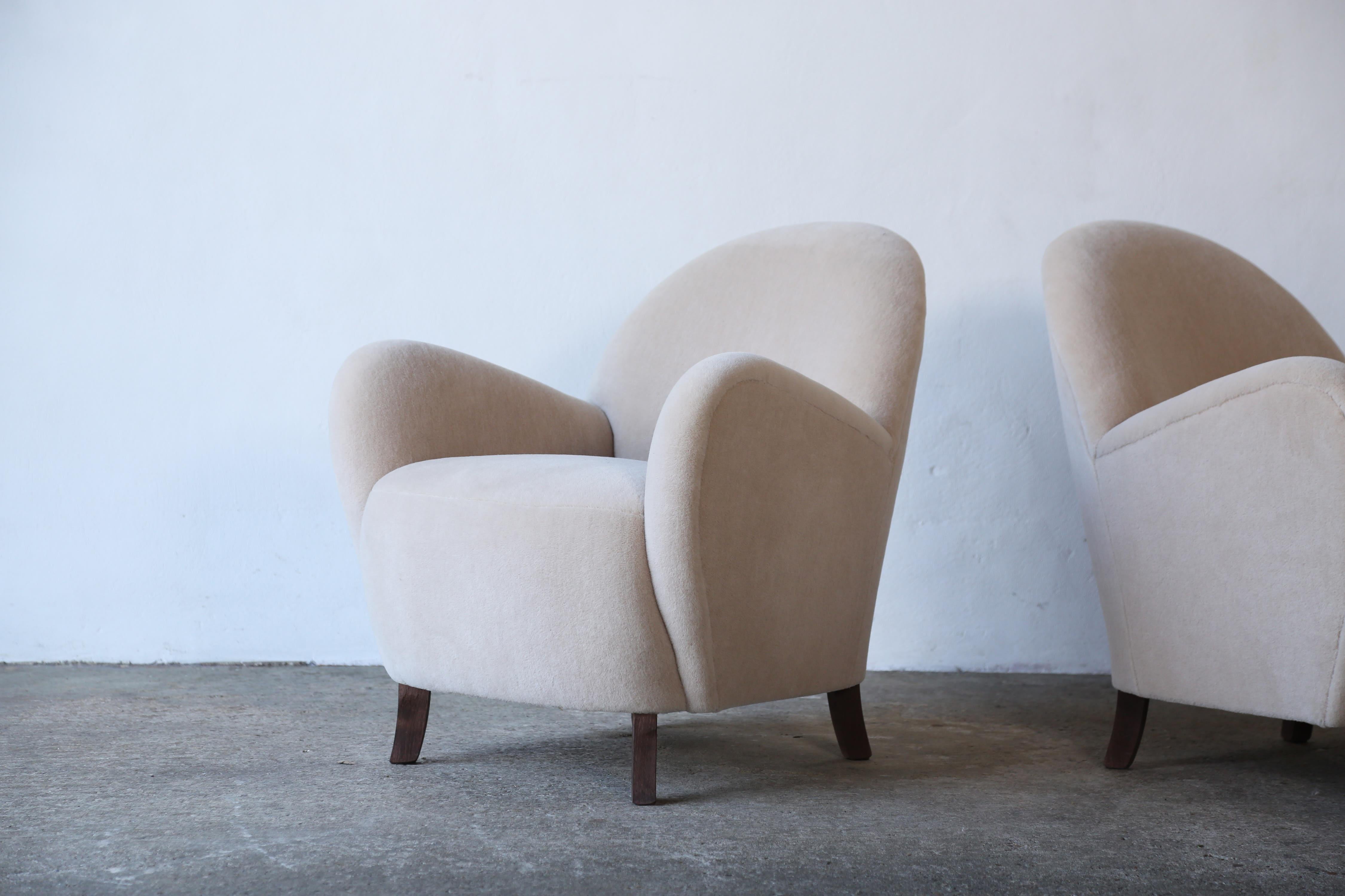 British Pair of Charming Armchairs, Upholstered in Pure Alpaca For Sale