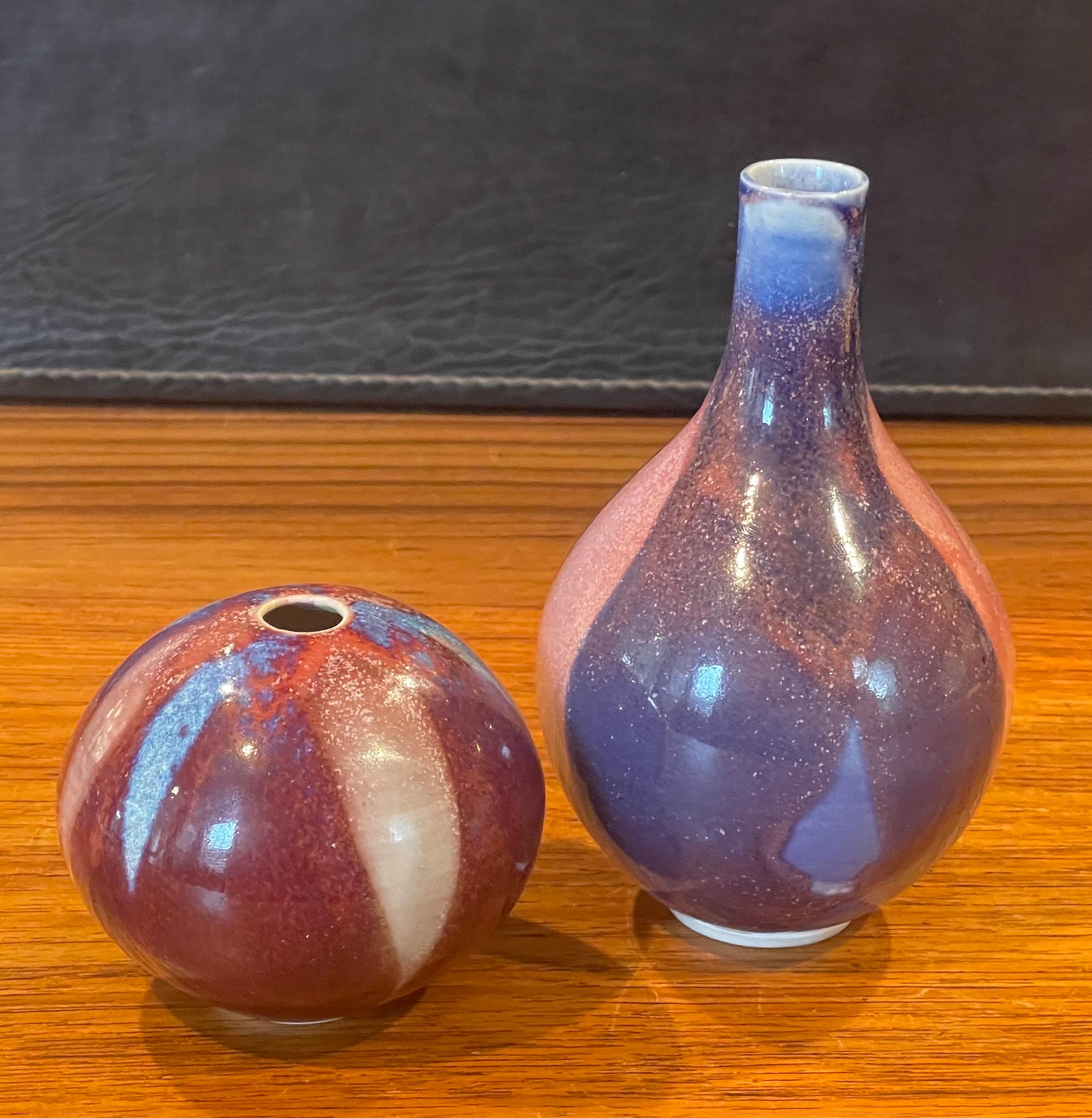 Paire de petits vases en céramique de California Studio Pottery par Barbara Moorefield en vente 10