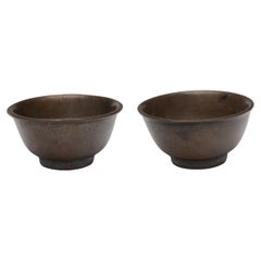 Paire de petites tasses chinoises en bronze, vers 1800