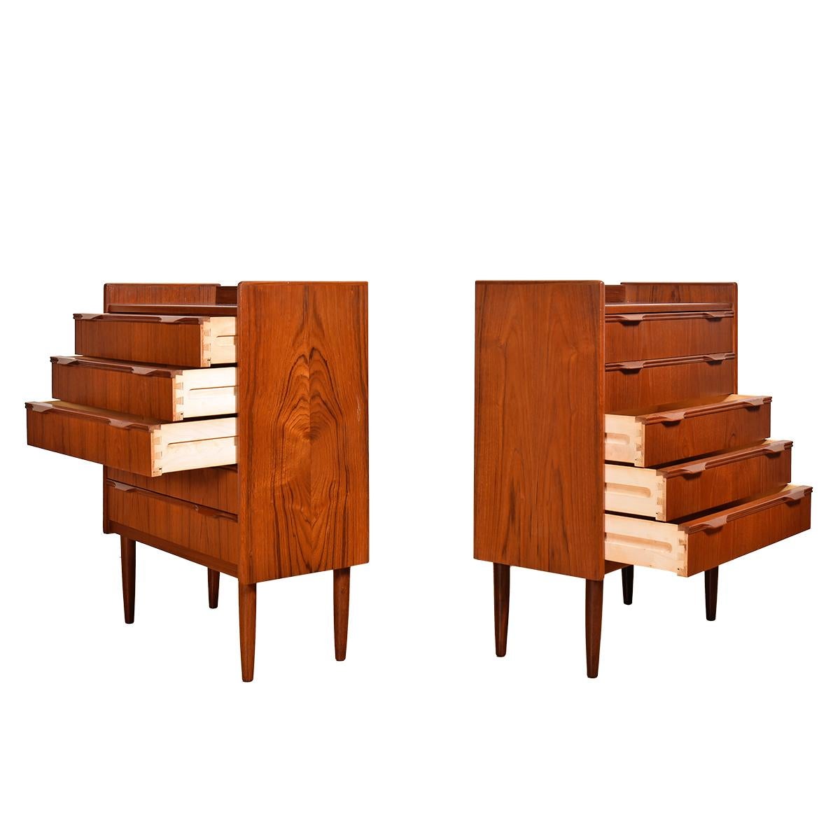 20th Century Pair of Petite Danish Teak End Tables  Nightstands For Sale