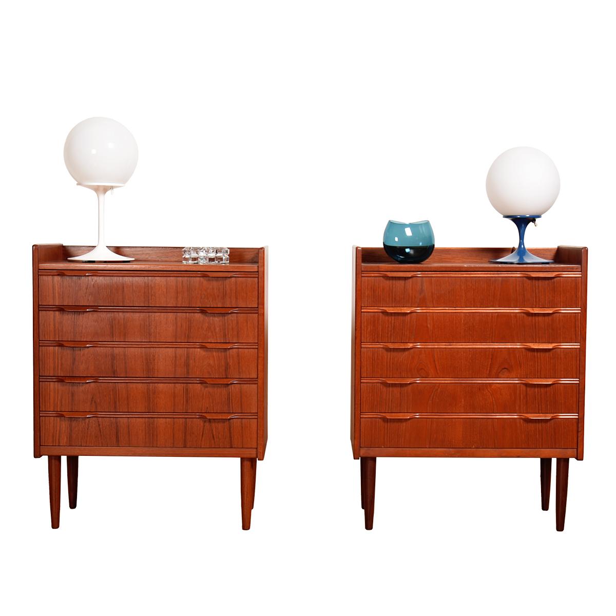 Pair of Petite Danish Teak End Tables  Nightstands For Sale 2