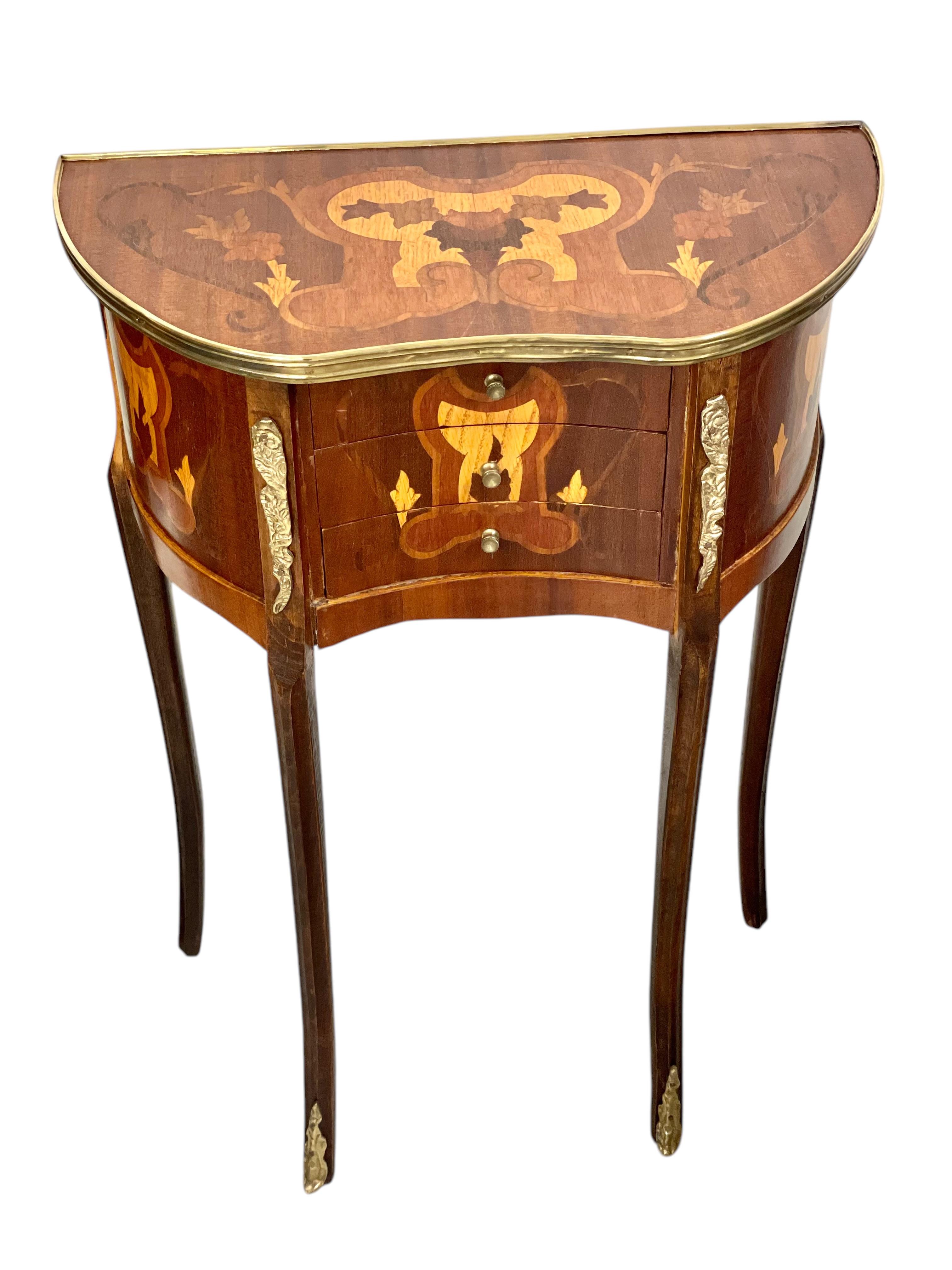 French Pair of Petite Decorative Side Tables For Sale