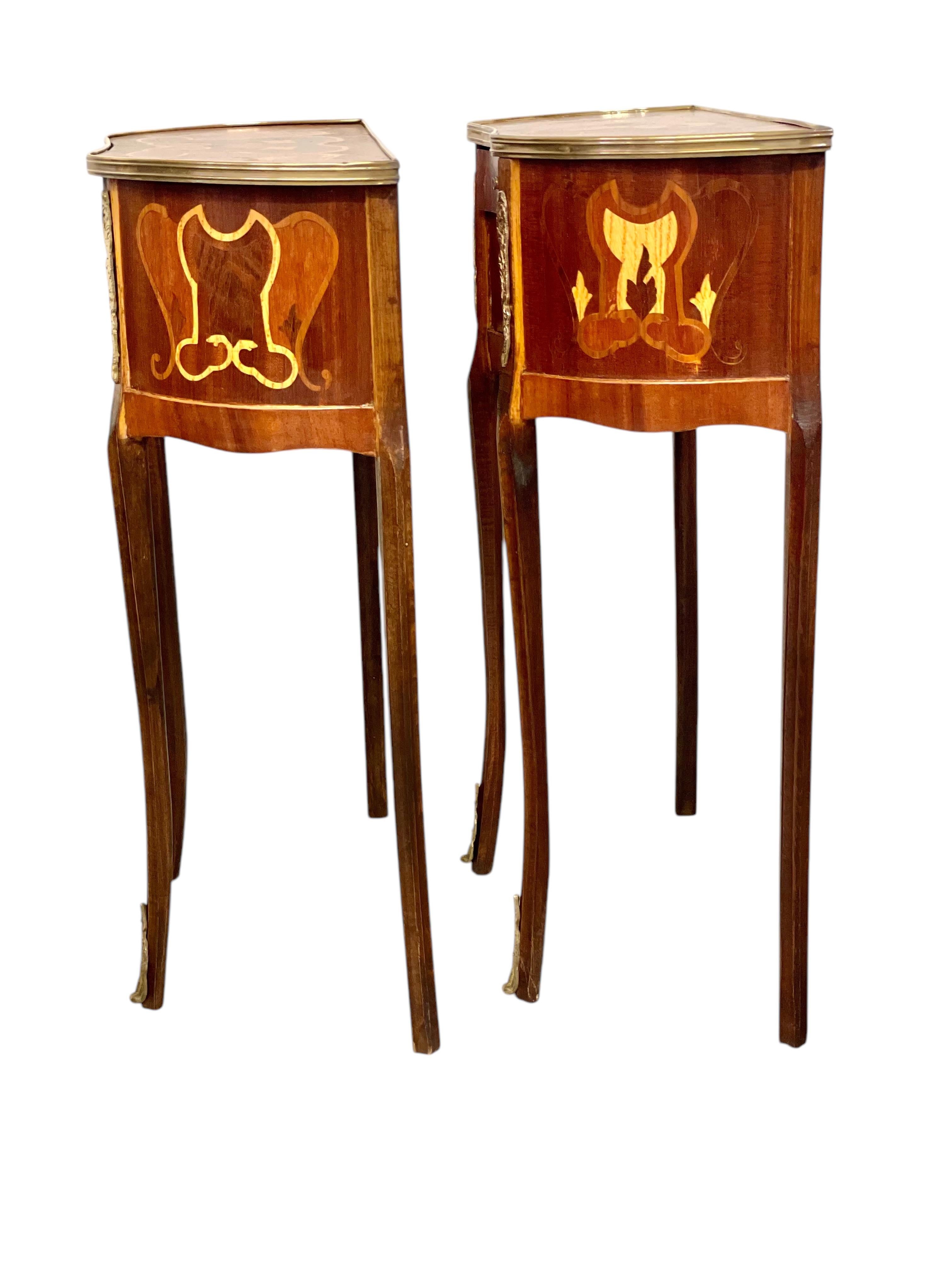 Wood Pair of Petite Decorative Side Tables For Sale