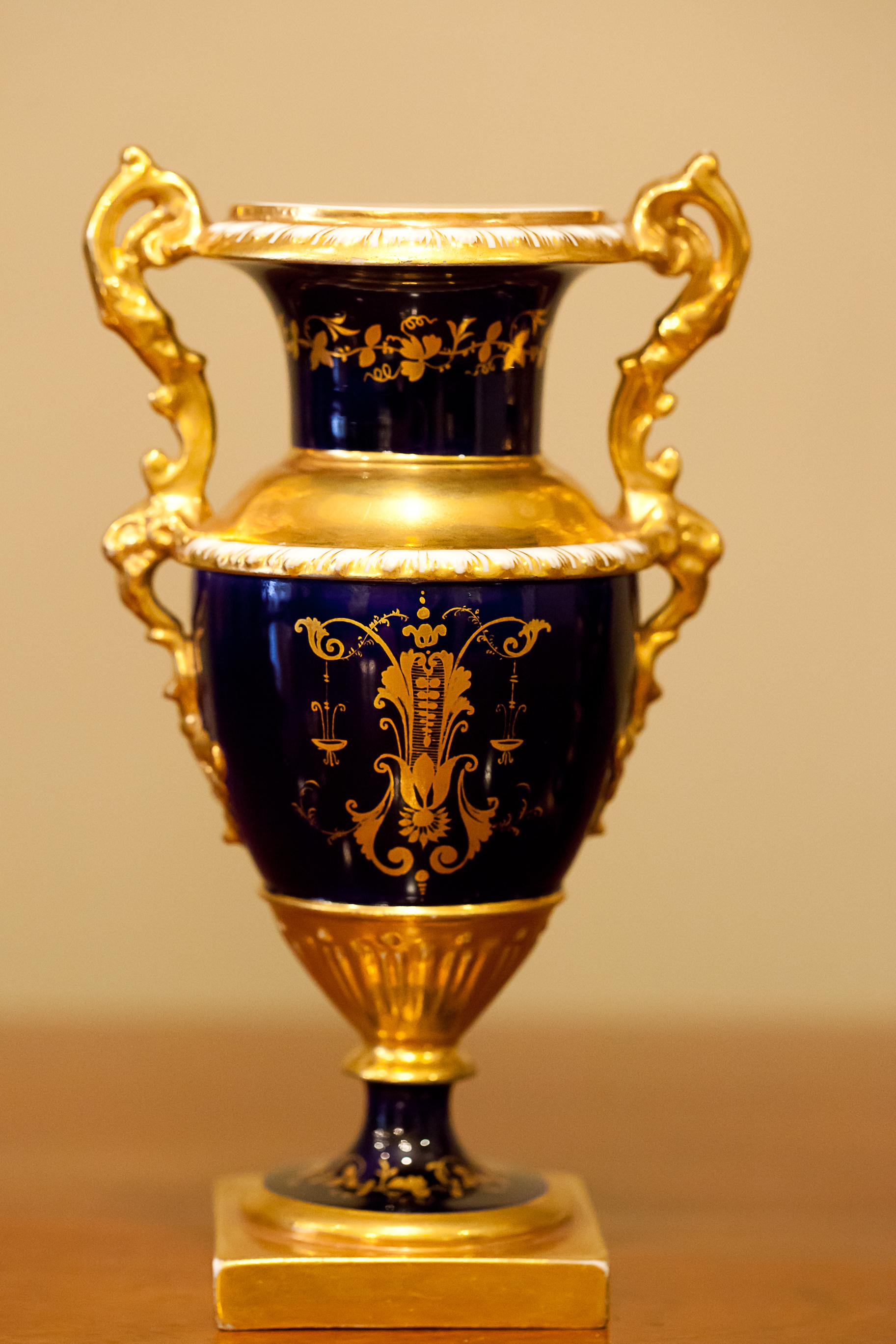Pair of Petite English Hard-Paste Porcelain Vases, Circa 1825 For Sale ...