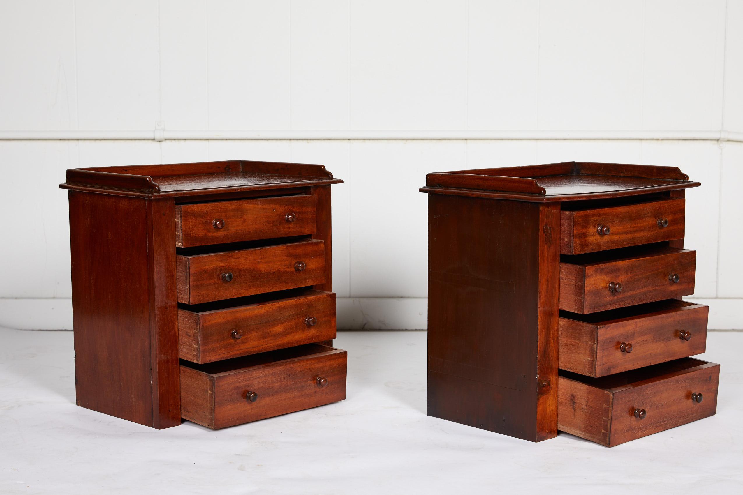 Pair of Petite English Mahogany Chests In Good Condition In Atlanta, GA
