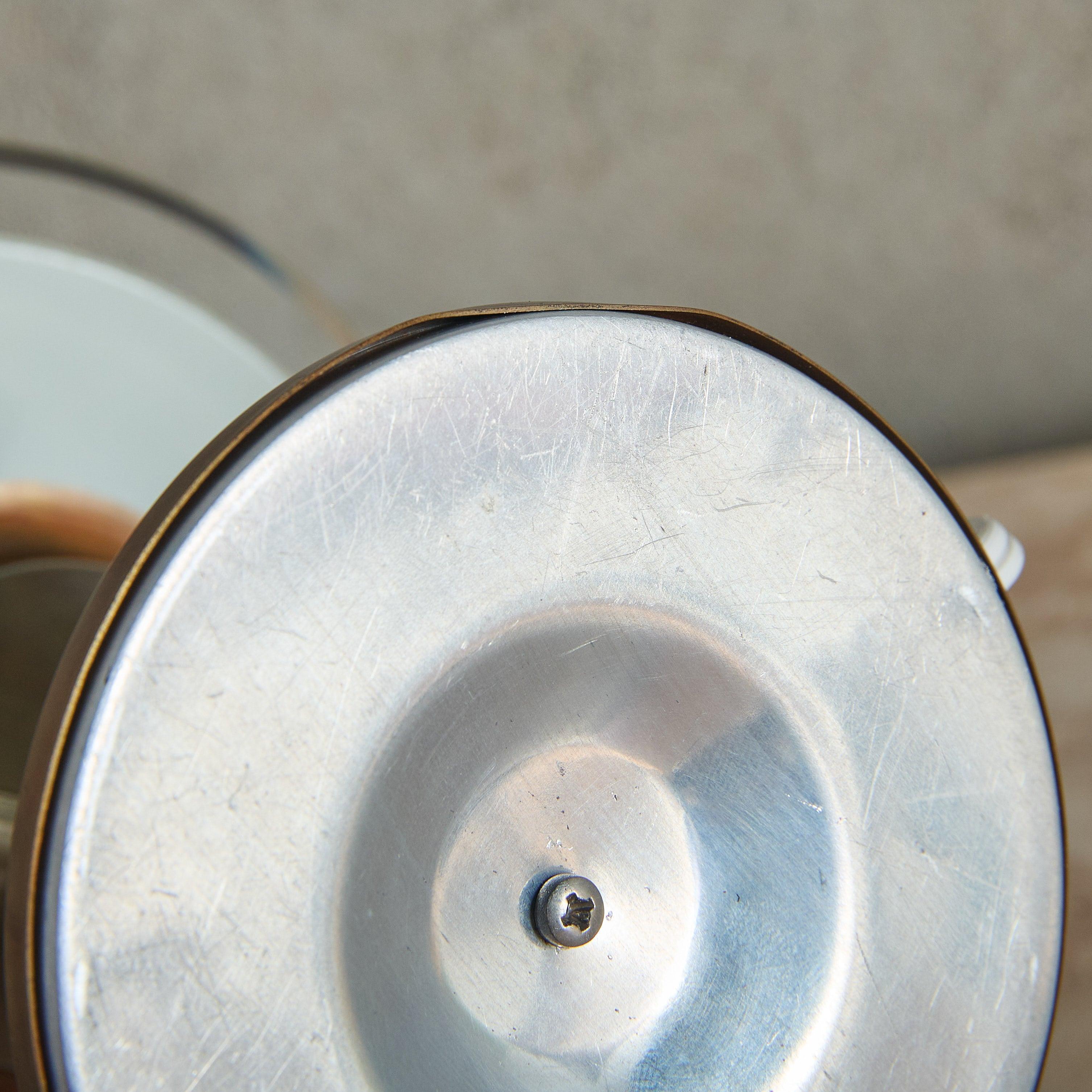 Zwei zierliche italienische A Space Age Tischlampen, 1950er Jahre im Angebot 1