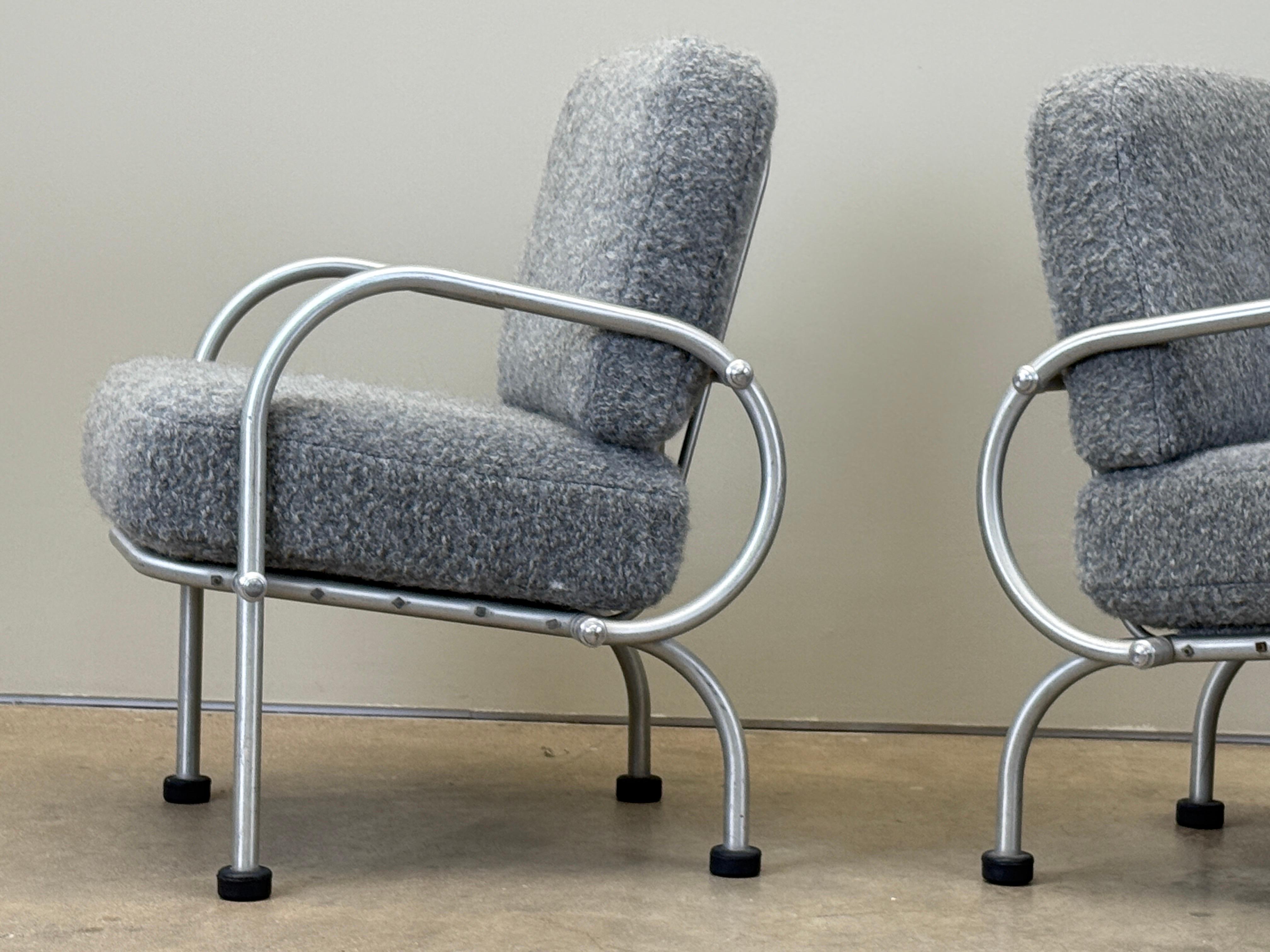 Pair of Petite Lounge Chairs by Warren McArthur For Sale 10