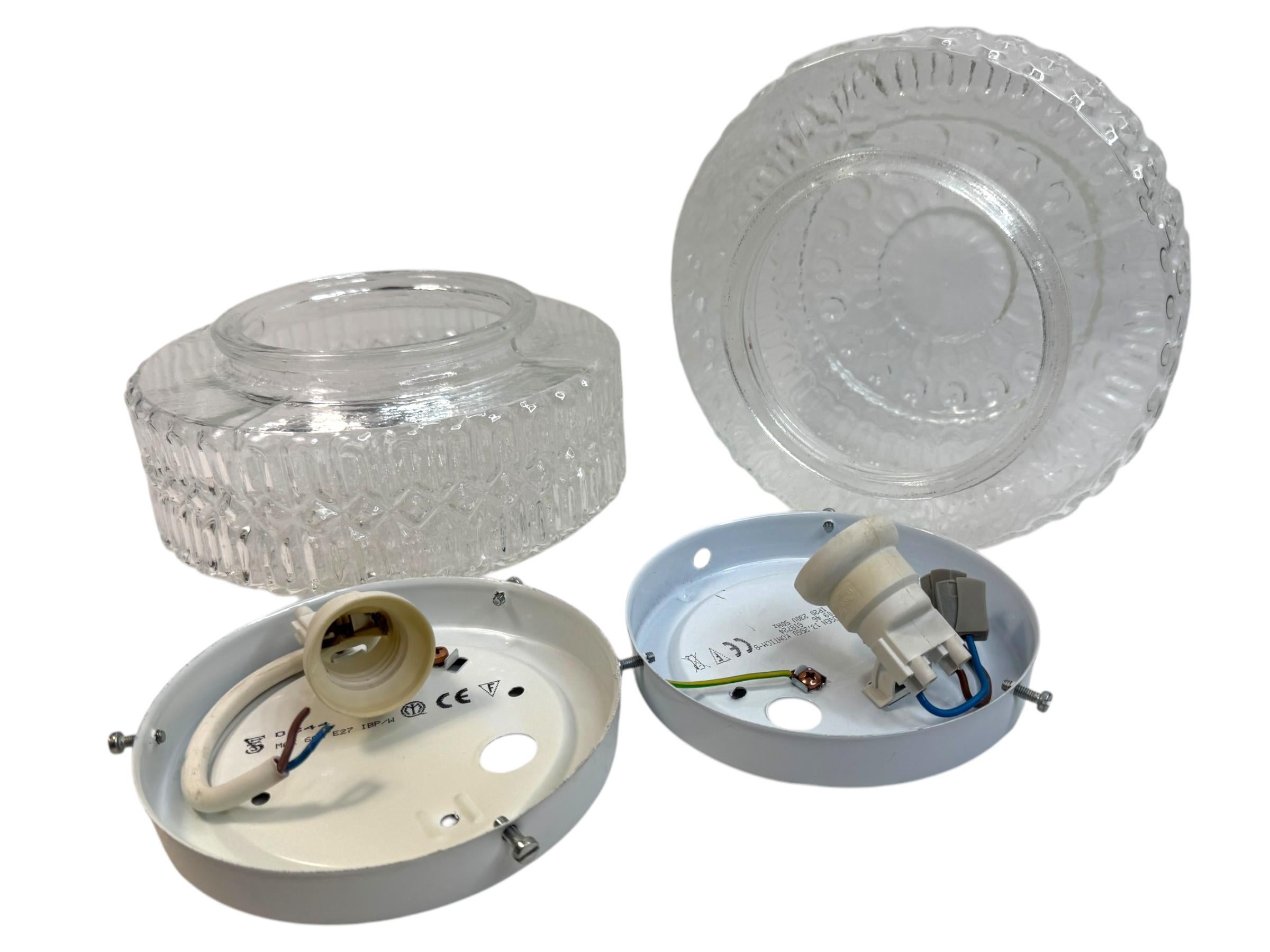 Paire de petits plafonniers Massive Lighting, années 1970 en vente 6