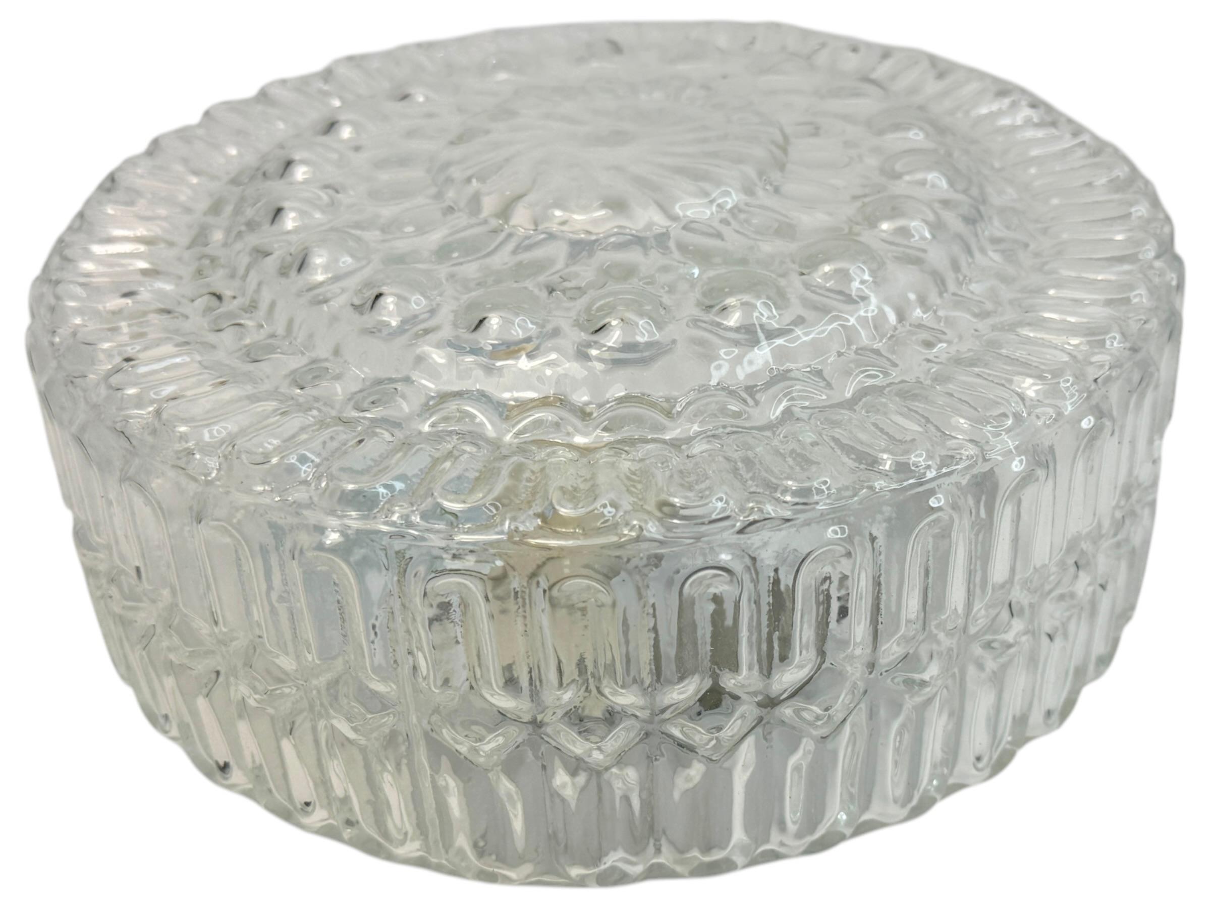 Métal Paire de petits plafonniers Massive Lighting, années 1970 en vente