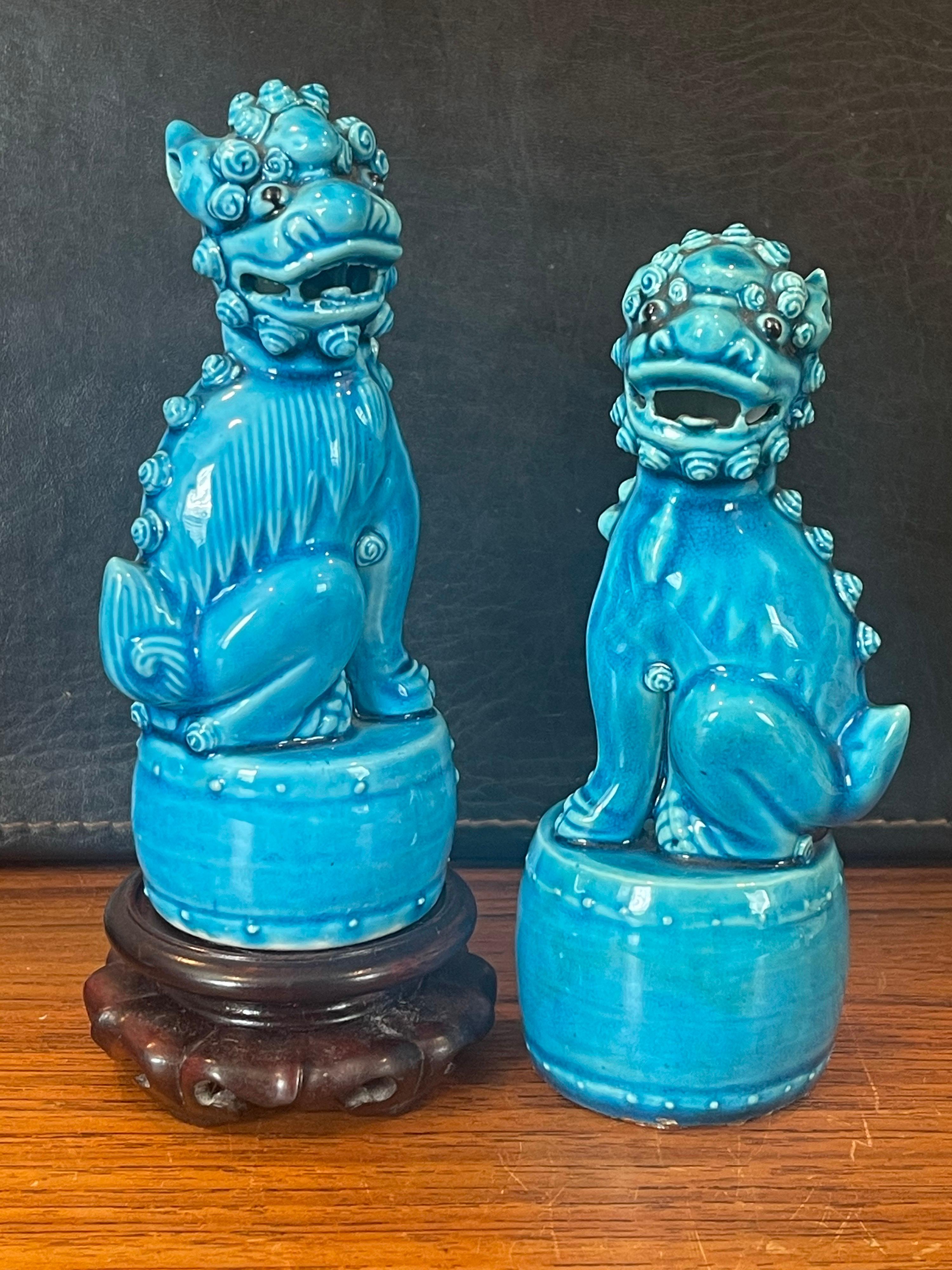 Hollywood Regency Pair of Petite Mid-Century Turquoise Blue Ceramic Foo Dog Sculptures For Sale