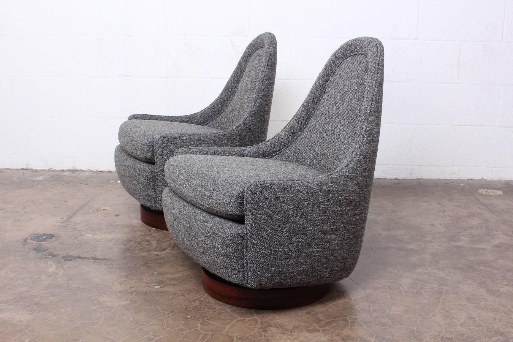 Pair of Petite Rocking Swivel Chairs by Milo Baughman 9