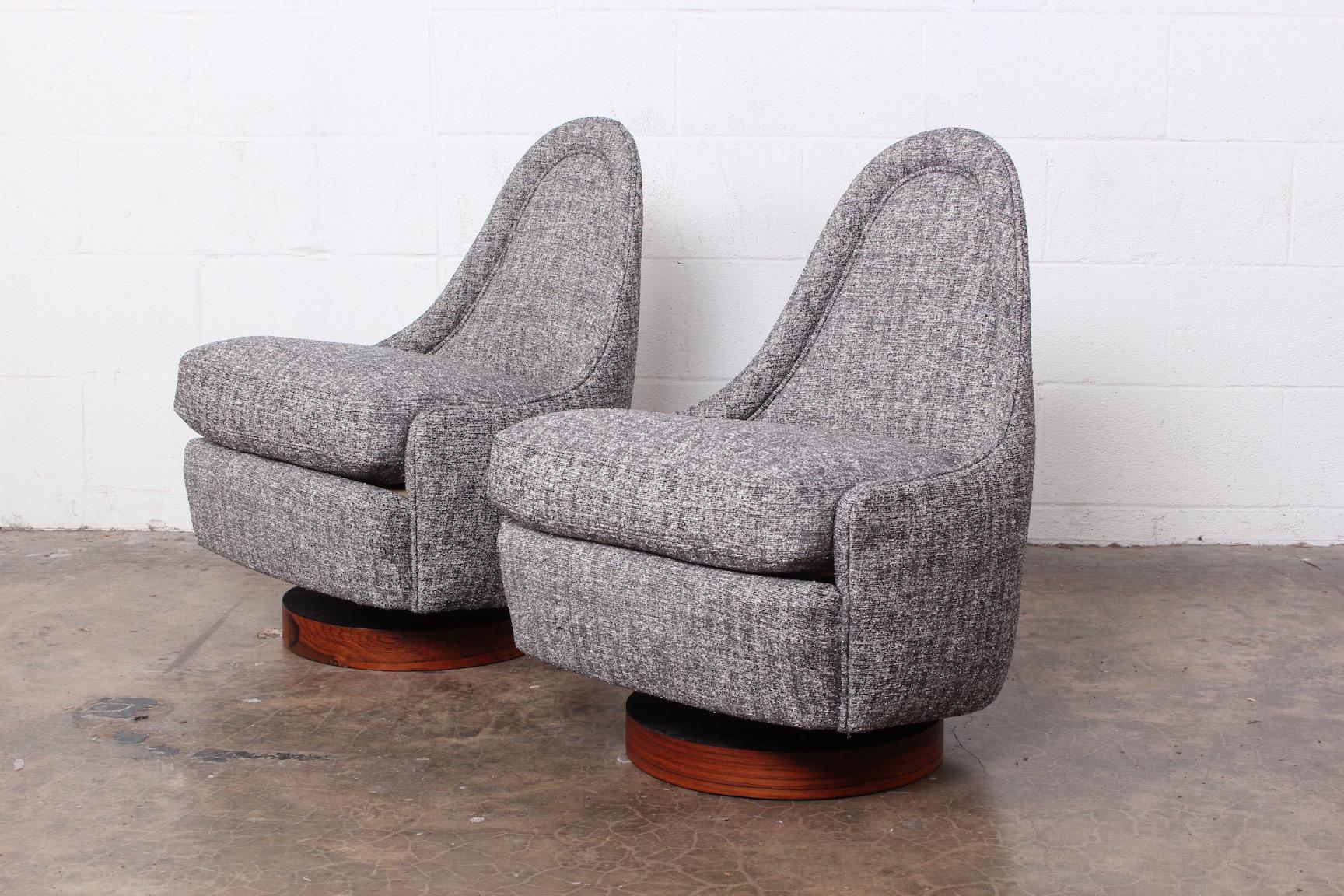 Pair of Petite Rocking Swivel Chairs by Milo Baughman 3