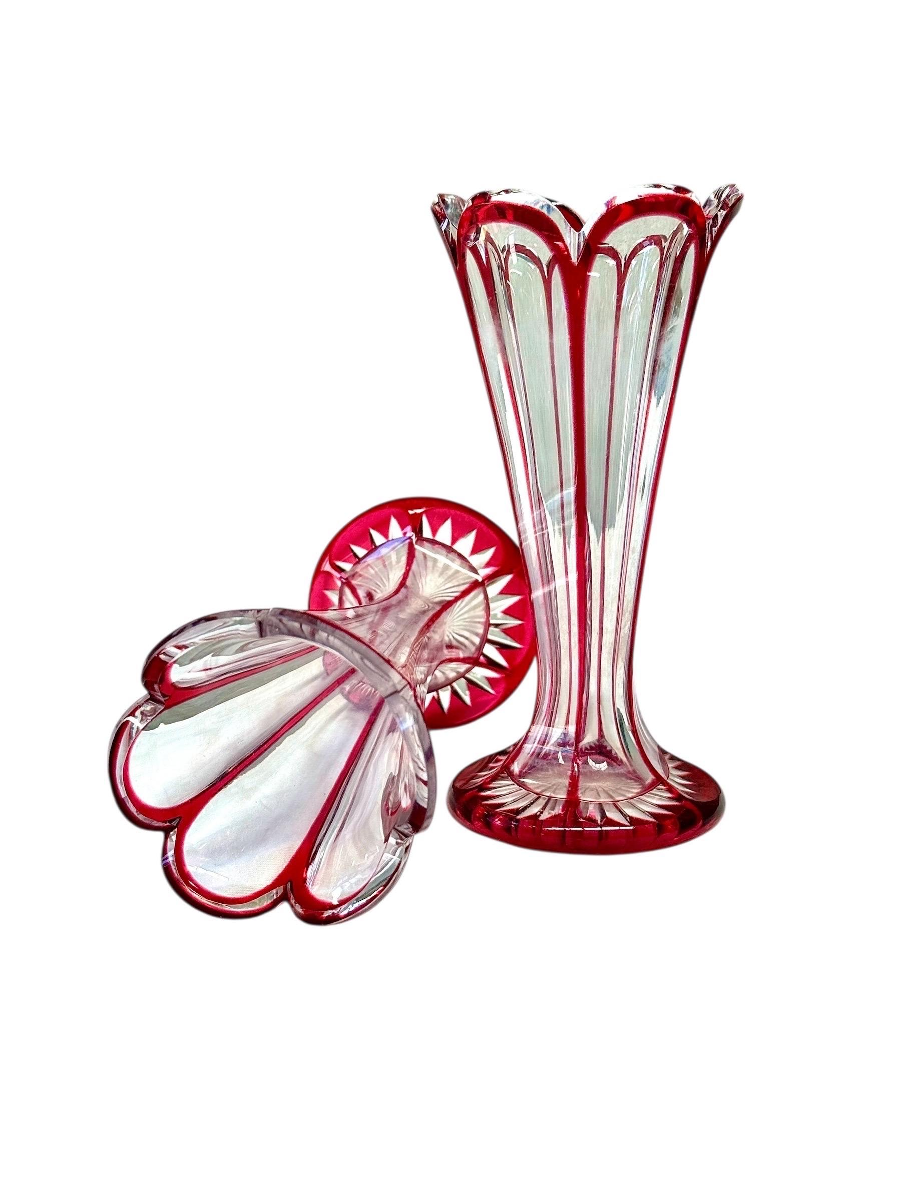 Pair of Petite Ruby Red Overlay Crystal Vases, 19th Century Bon état - En vente à LA CIOTAT, FR