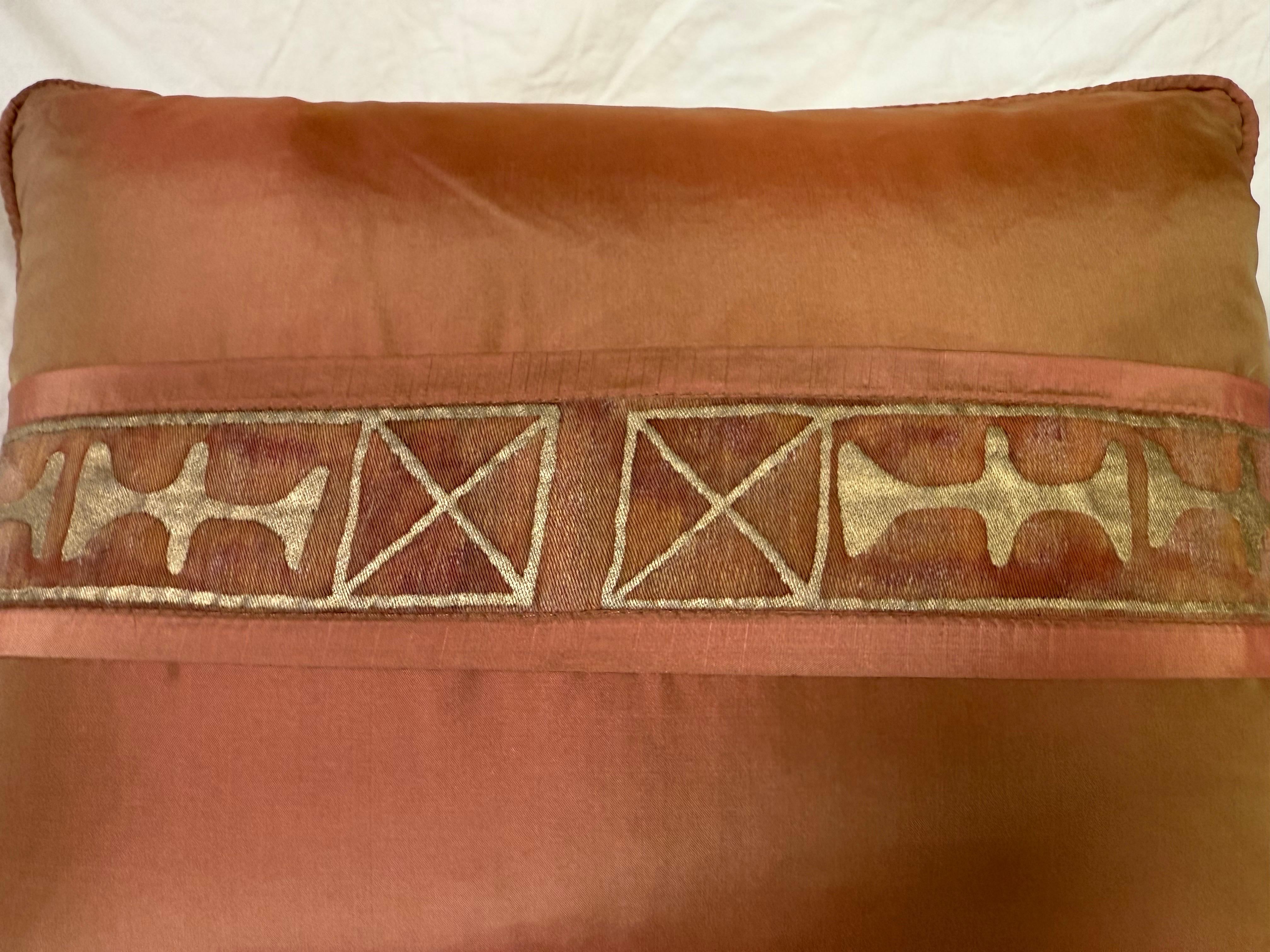 Americano Coppia di cuscini Petite Rust Fortuny in vendita