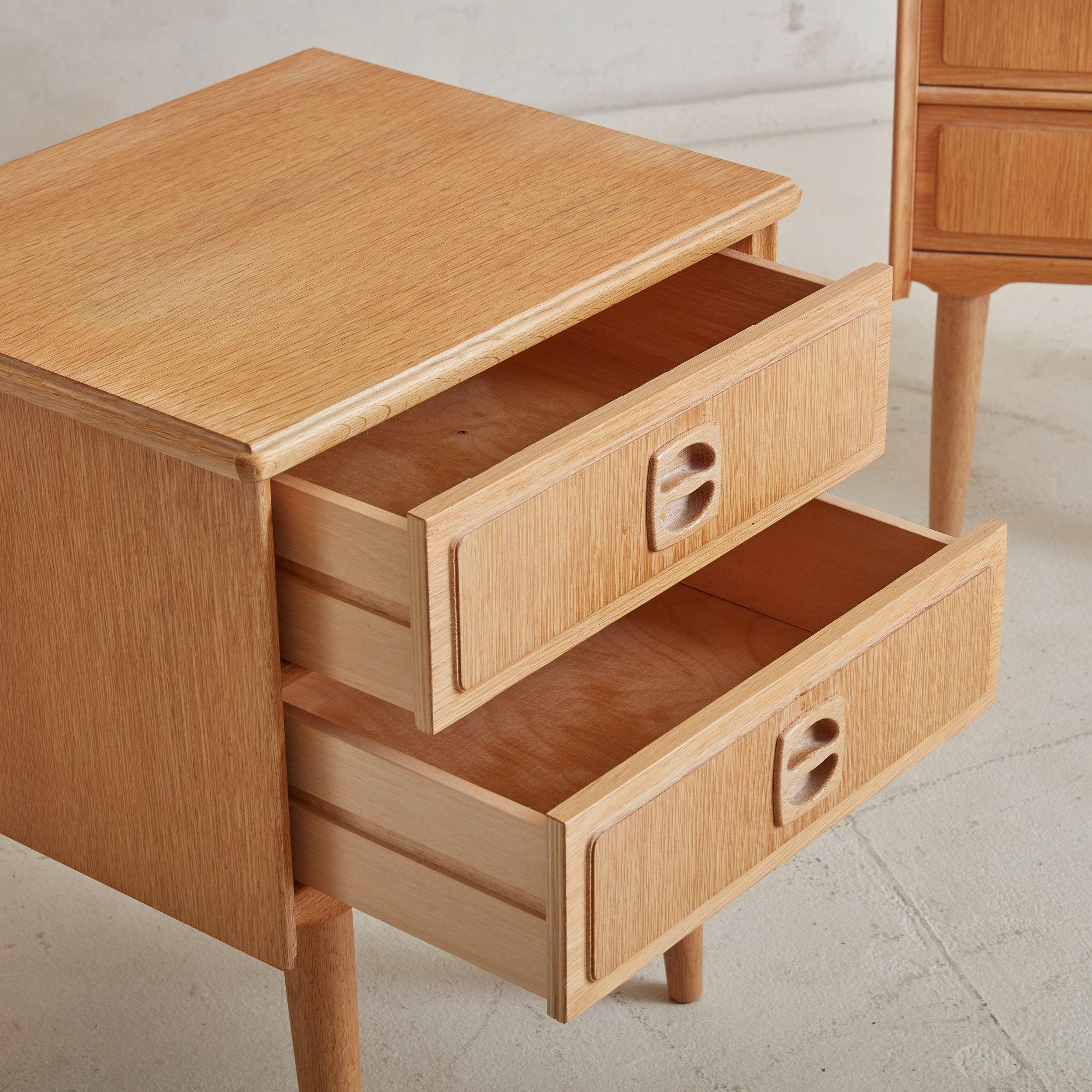 Pair of Petite Scandinavian Modern Oak Nightstands, Denmark 1970s 4