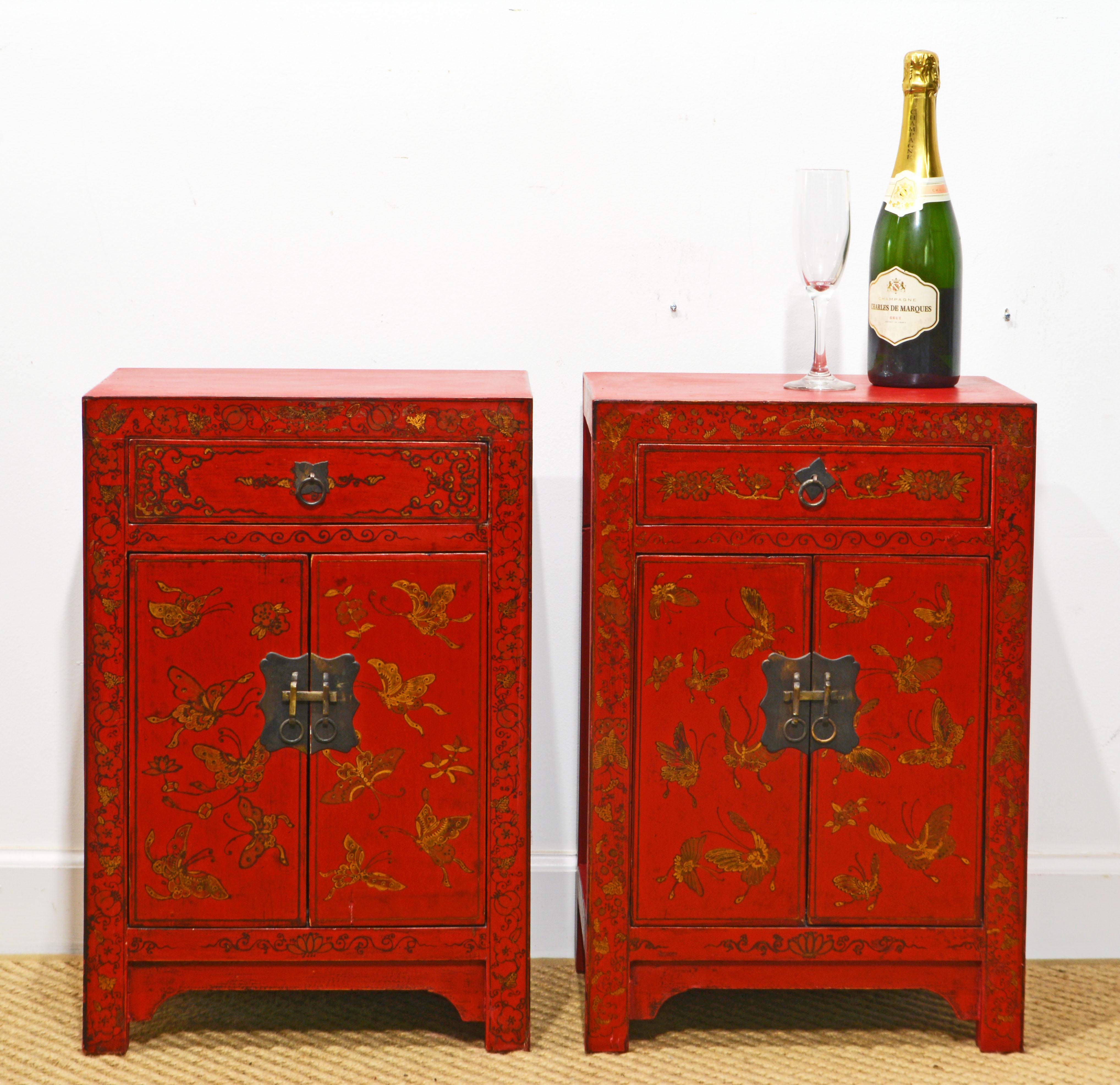 Gilt Pair of Vintage Chinese Lacquered Butterfly Decorated Night Stands or End Tables