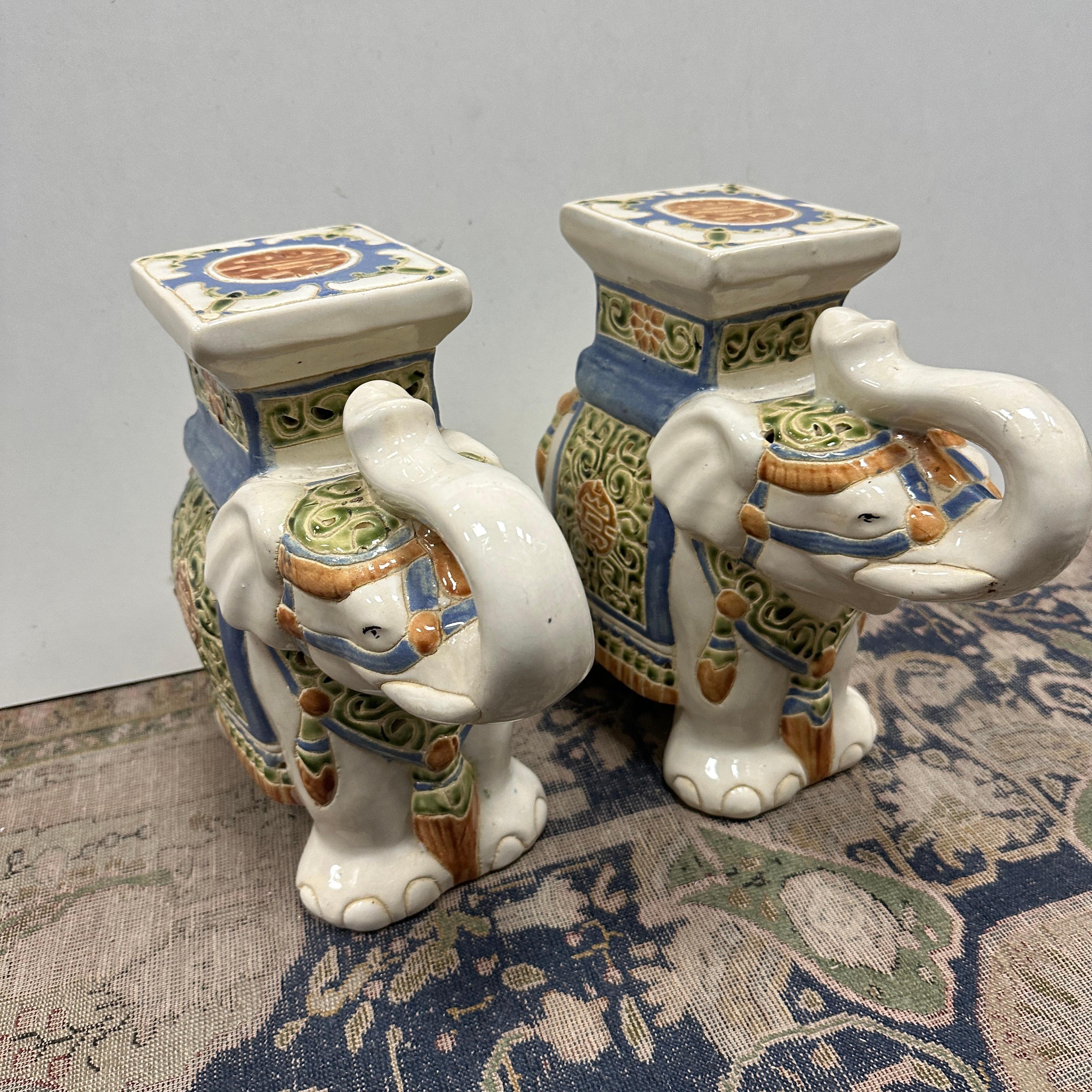 Paar Petite Vintage Hollywood Regency Chinesischer Elefant Blumentopf Stand im Angebot 8