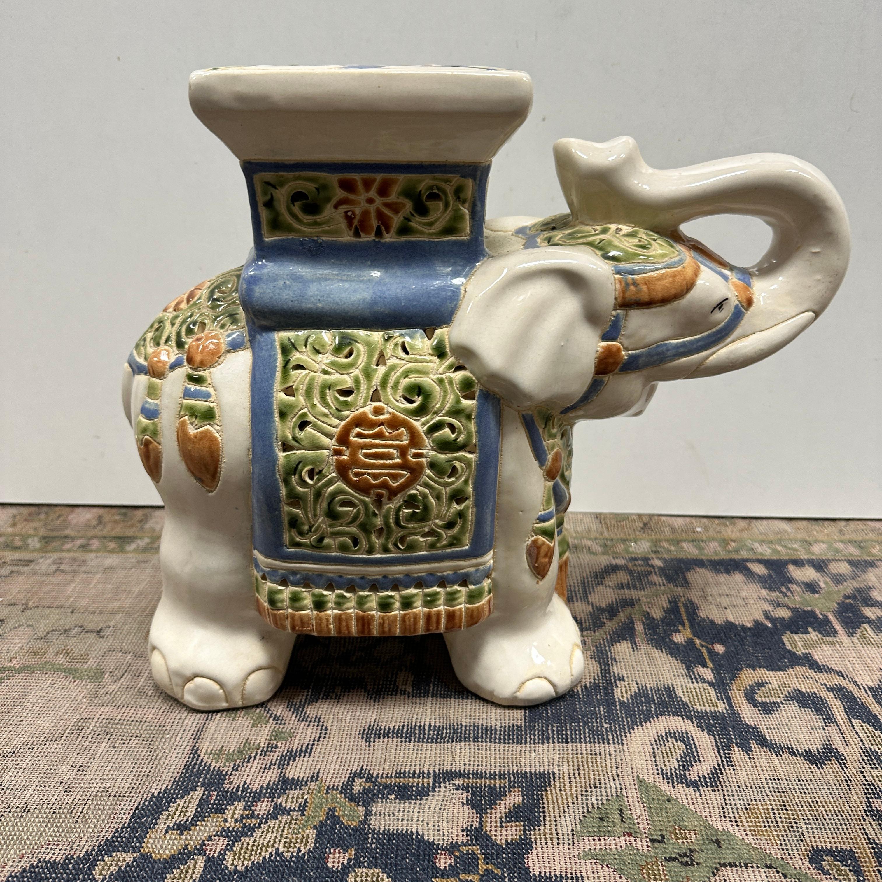 Paar Petite Vintage Hollywood Regency Chinesischer Elefant Blumentopf Stand im Angebot 13