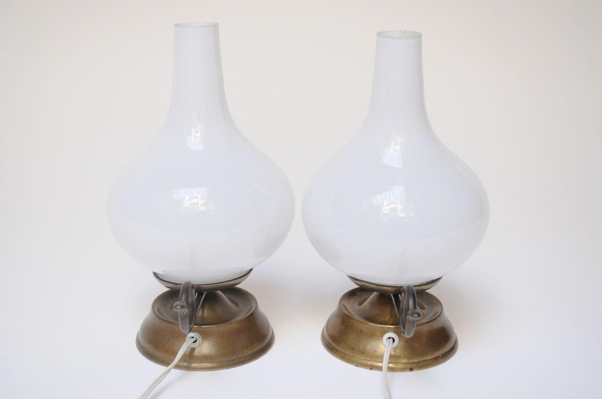 Pair of Petite Vintage Italian Chamberstick Glass and Brass Bedside Lamps In Good Condition For Sale In Brooklyn, NY