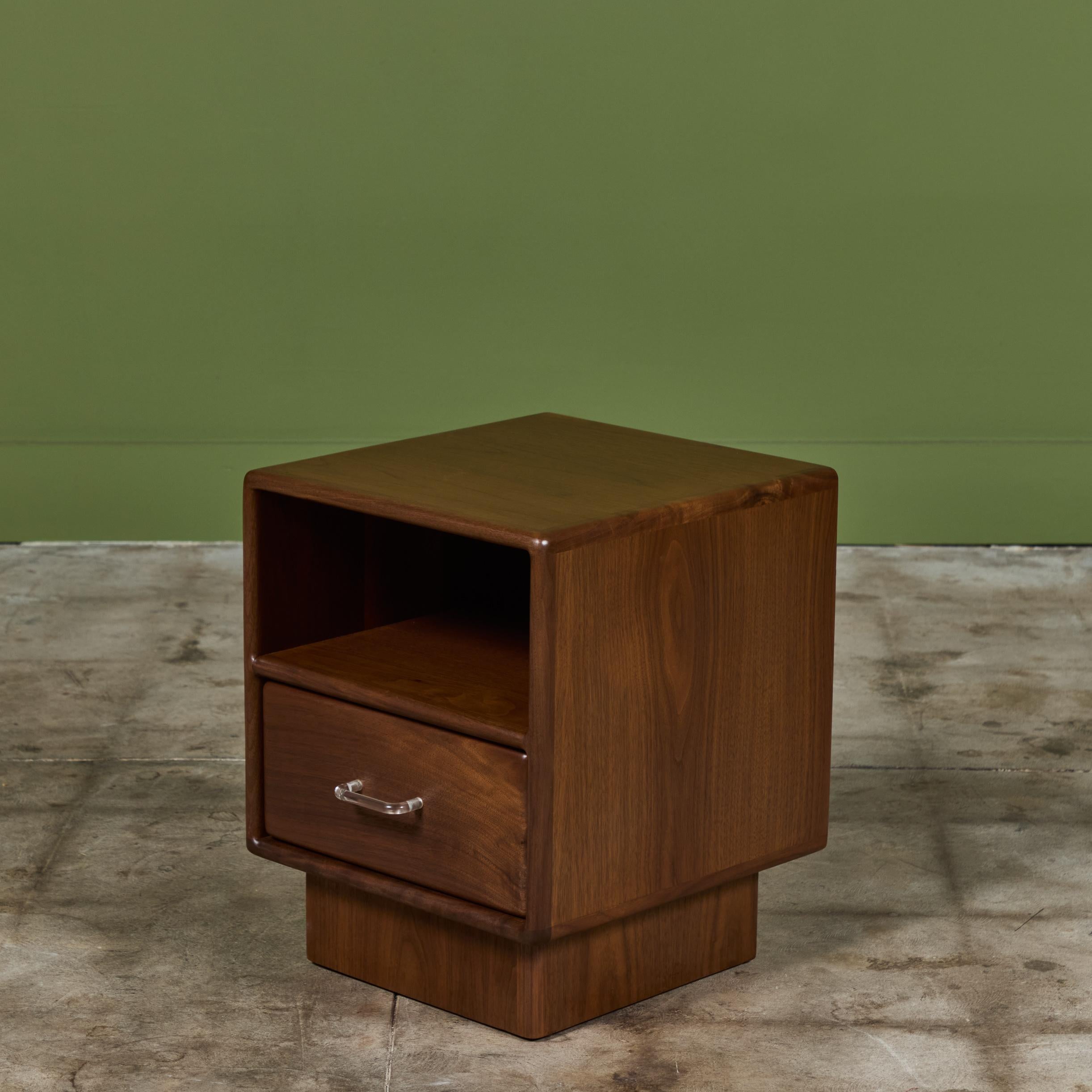 Pair of Petite Walnut Nightstands 5