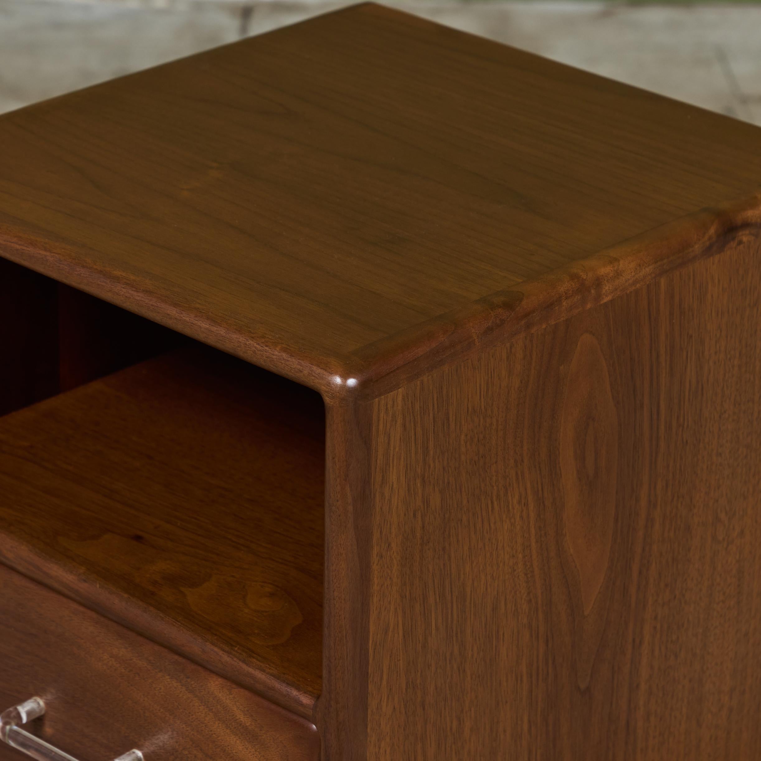 Pair of Petite Walnut Nightstands 7