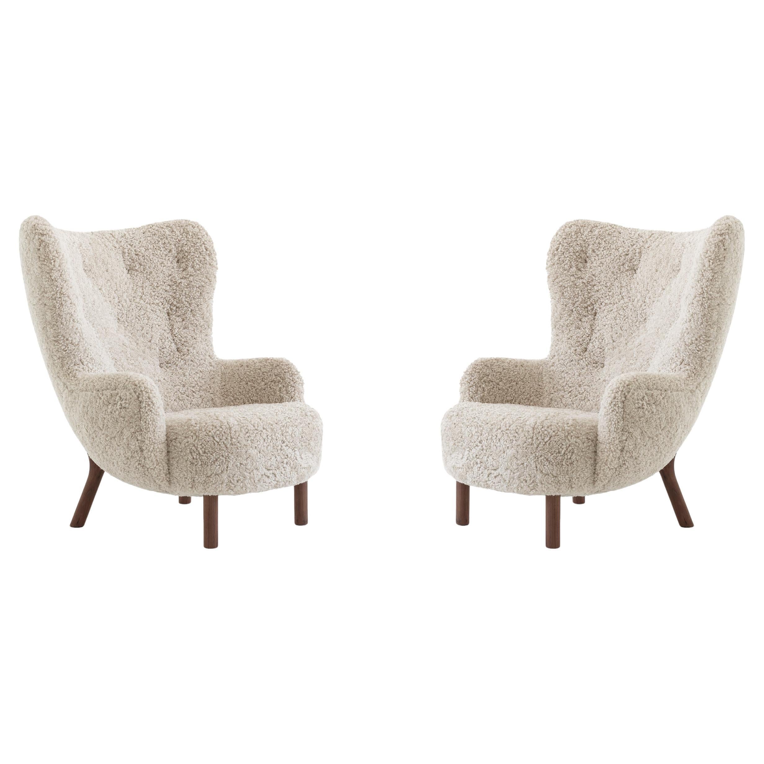 Pair of Petra VB3 Lounge Chair-Sheepskin Moonlight & Walnut- Viggo Boesen for &T