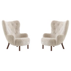 Pair of Petra VB3 Lounge Chair-Sheepskin Moonlight & Walnut- Viggo Boesen for &T