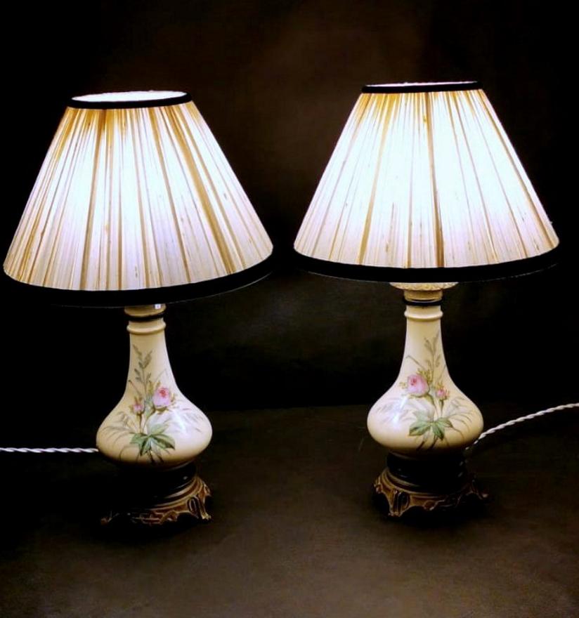 Hand-Painted Porcelain de Paris Napoleon III  French Pair of Petrol Lamps with Lampshade
