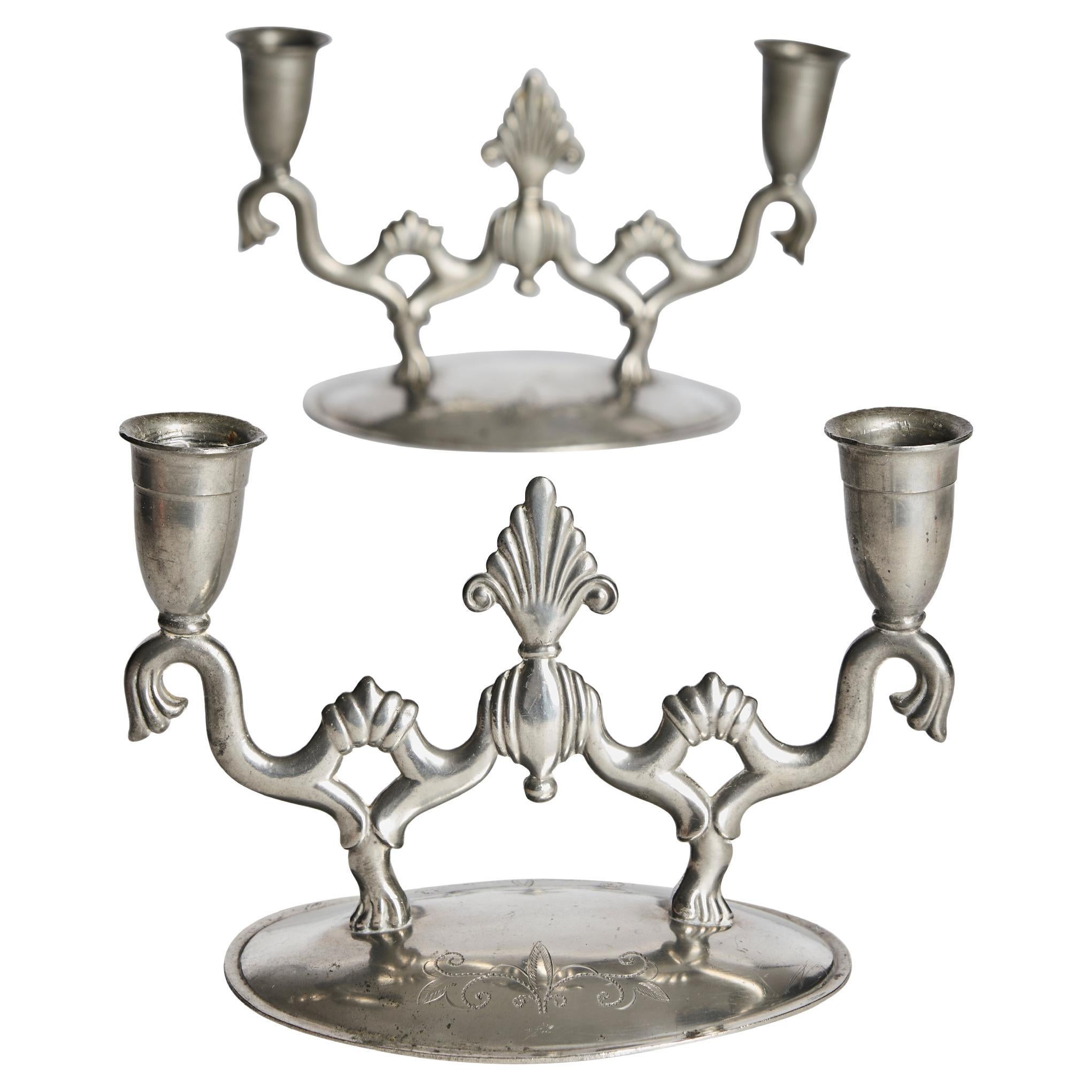 Coppia di candelieri in peltro di EMTI, Svenskt Tenn, Svezia, anni '30