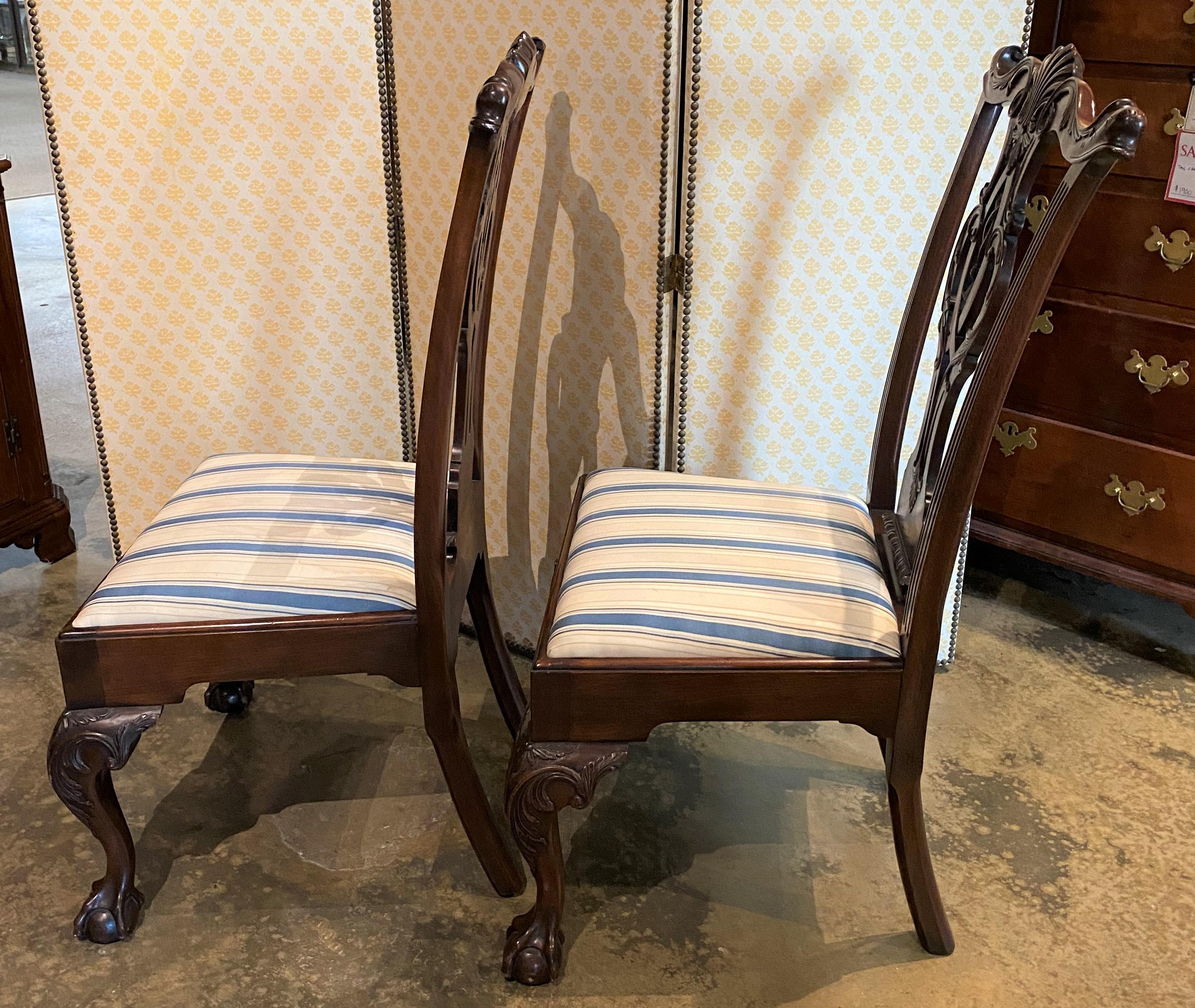 Pair of Philadelphia Chippendale Style Carved Mahogany Side Chairs In Good Condition In Milford, NH